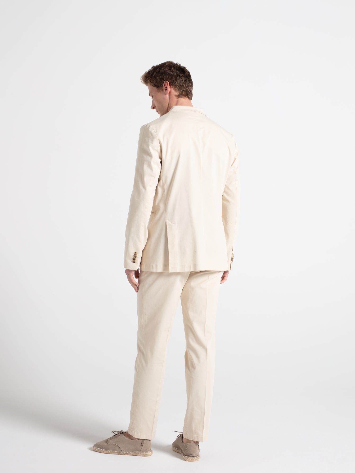 Pants with pleats