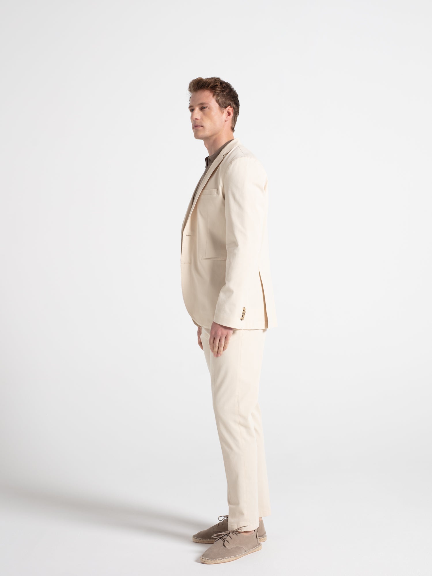 Pants with pleats