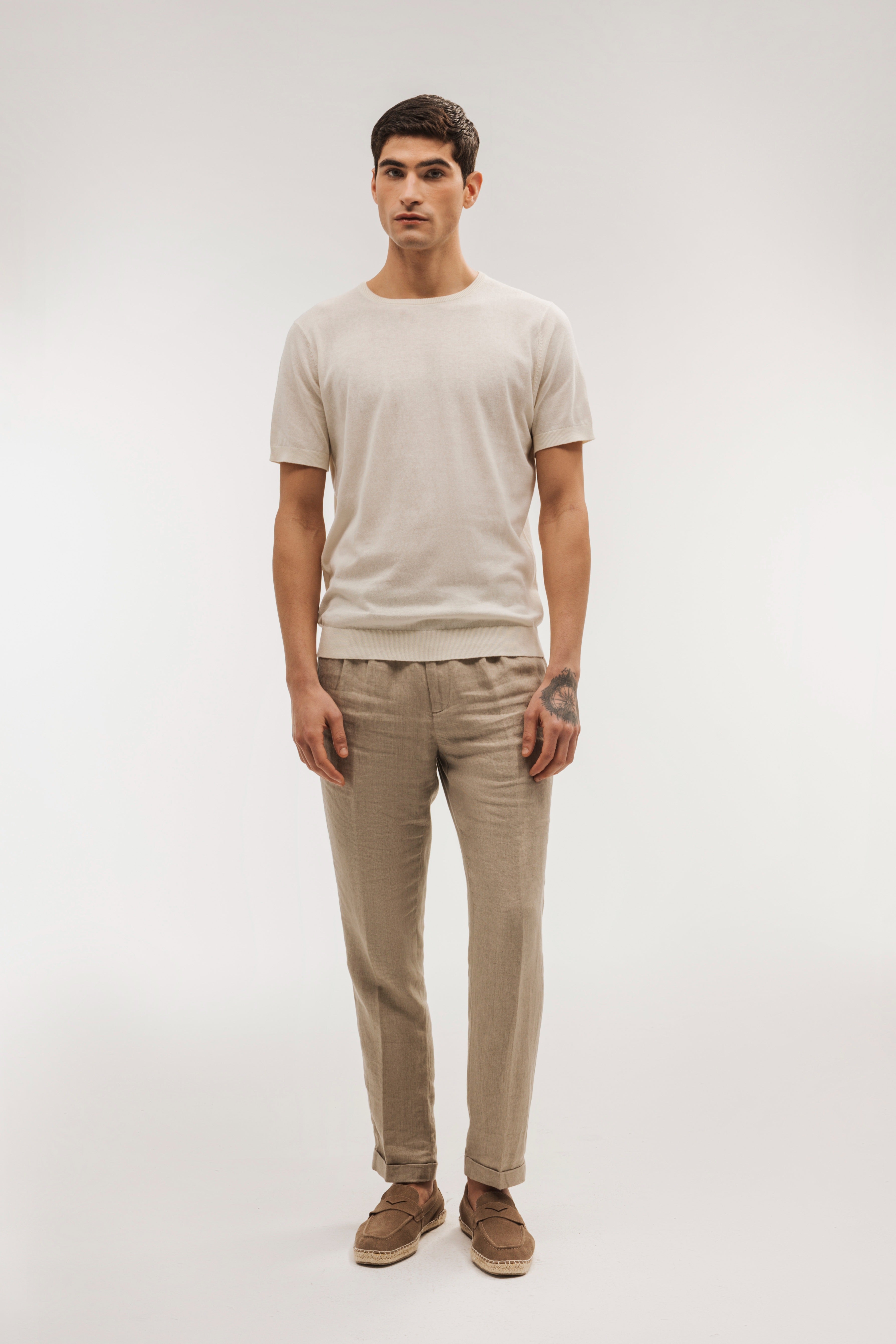 Short-sleeved knitted t-shirt