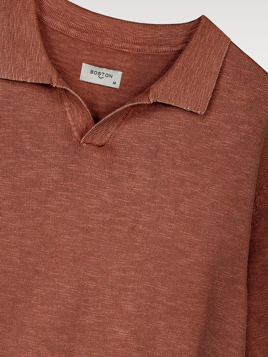Flame-colored knitted polo shirt