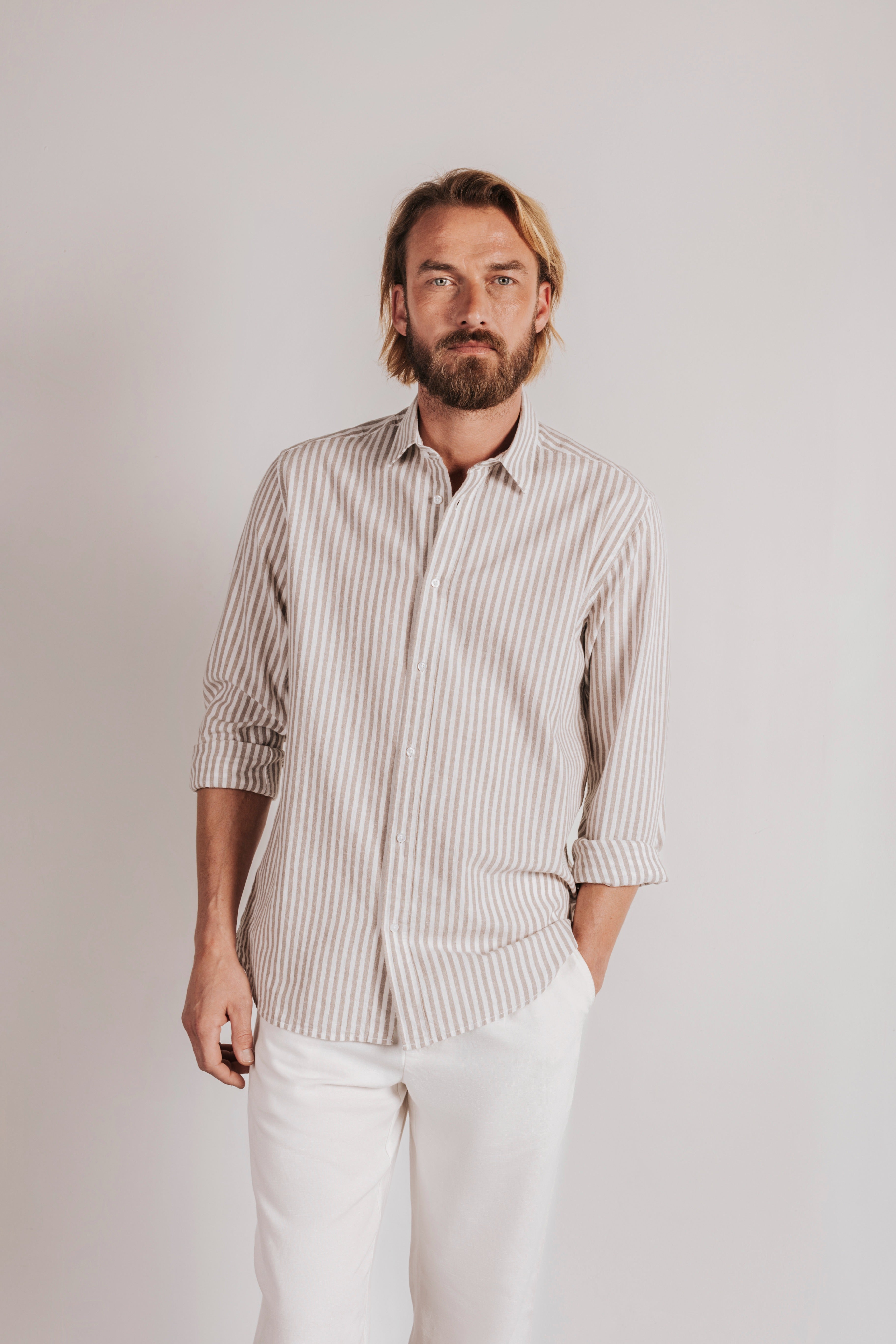 Camisa regular fit lino rayas