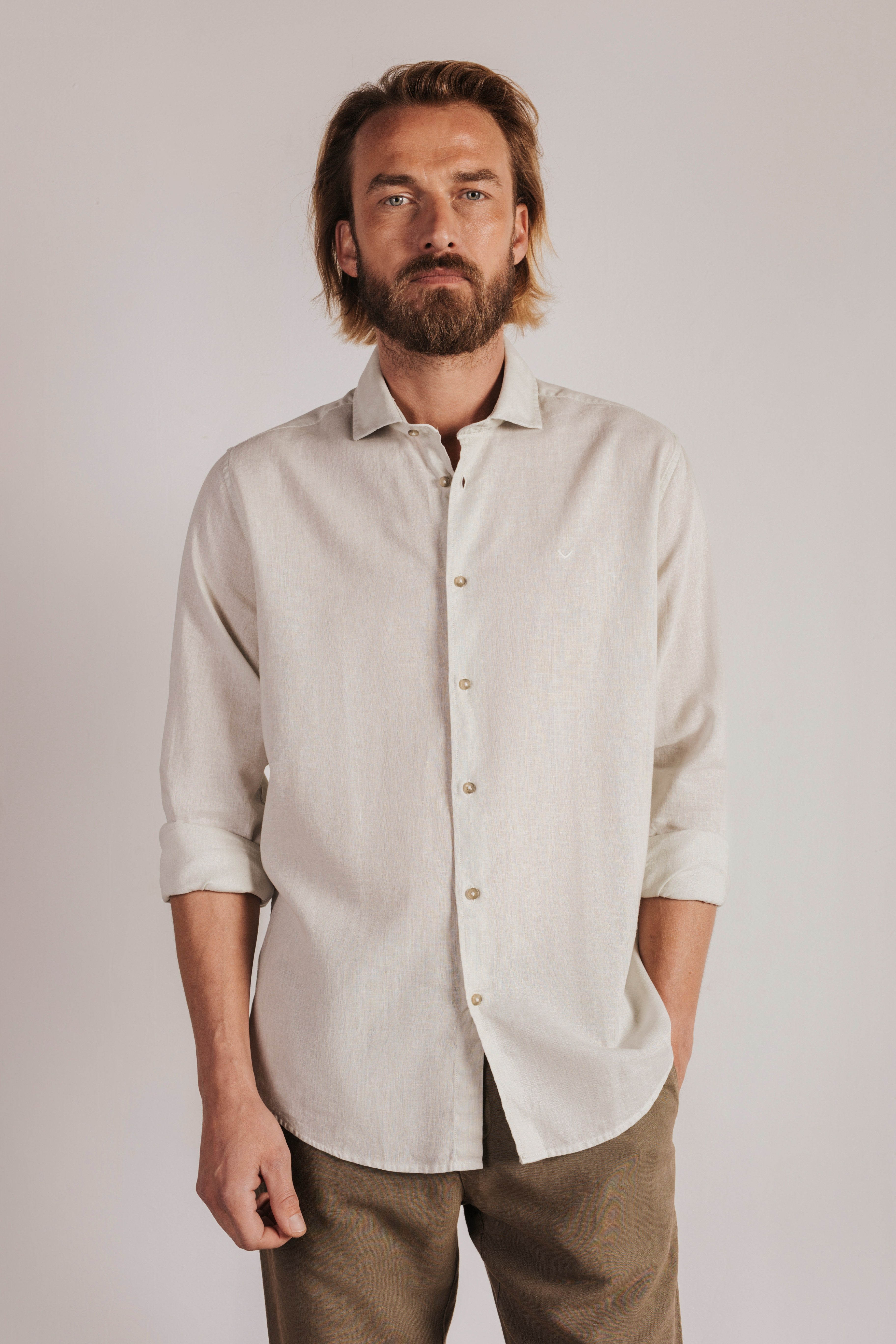 Camisa regular fit lino