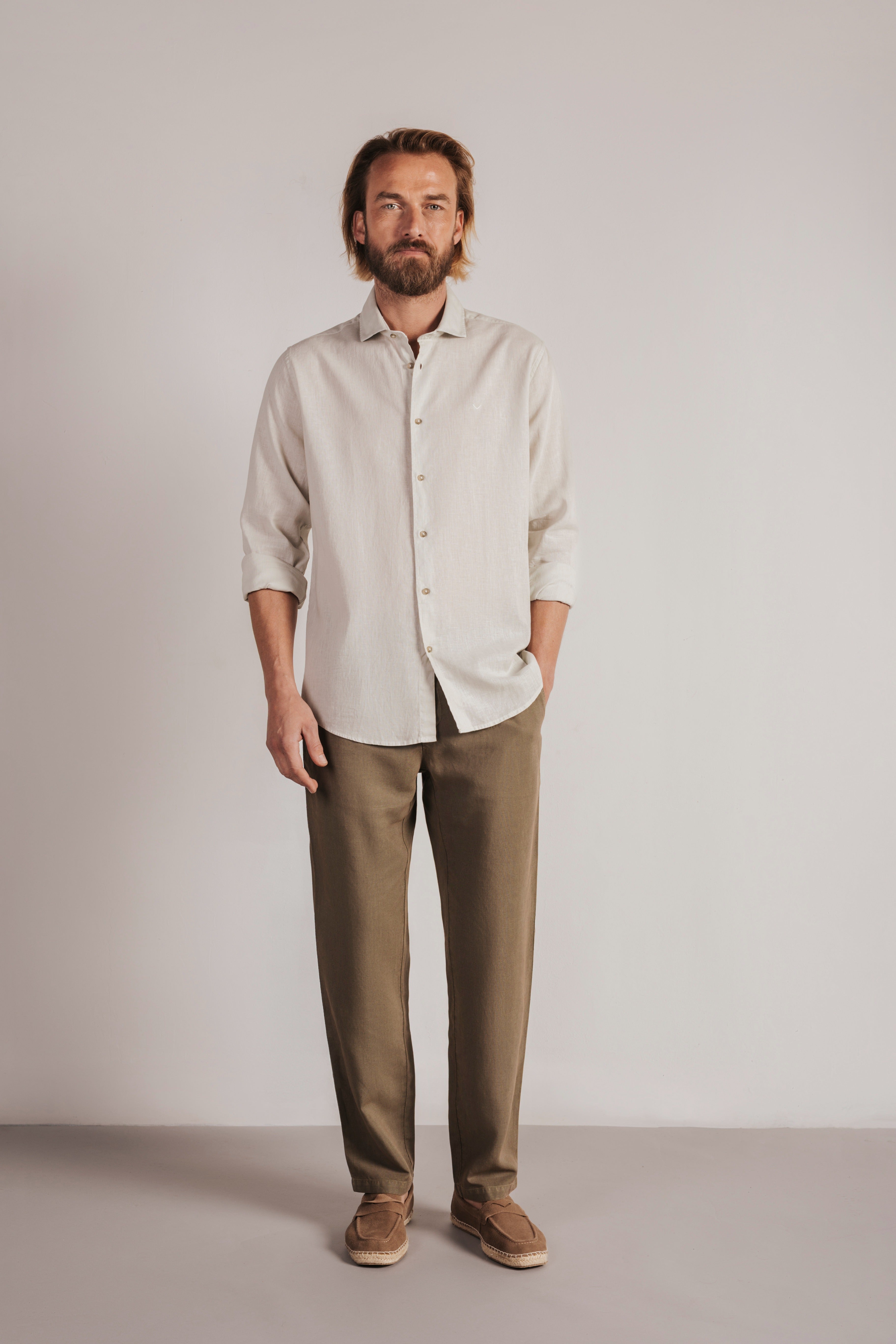 Camisa regular fit lino