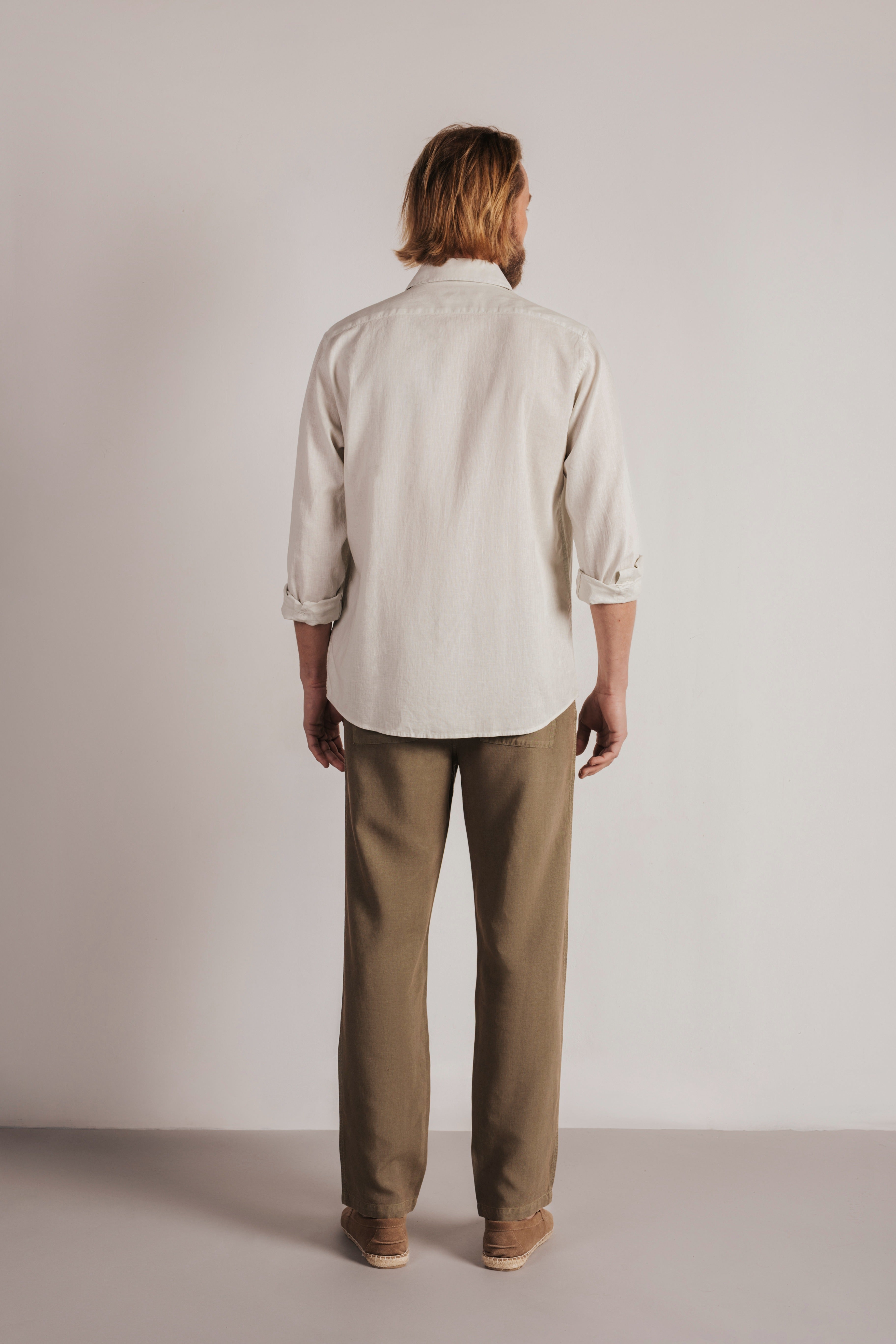 Camisa regular fit lino