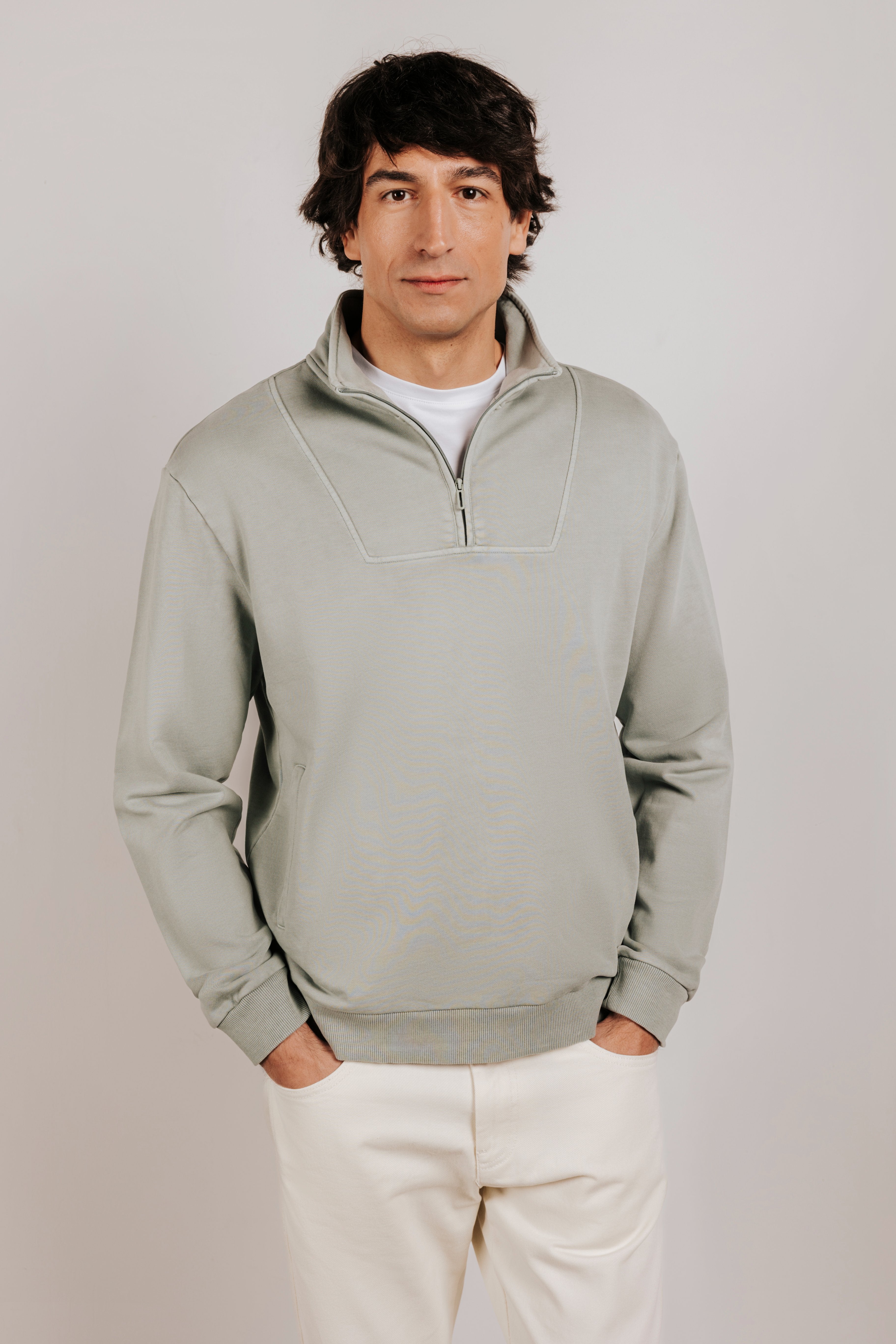 Sudadera confort cuello chimenea