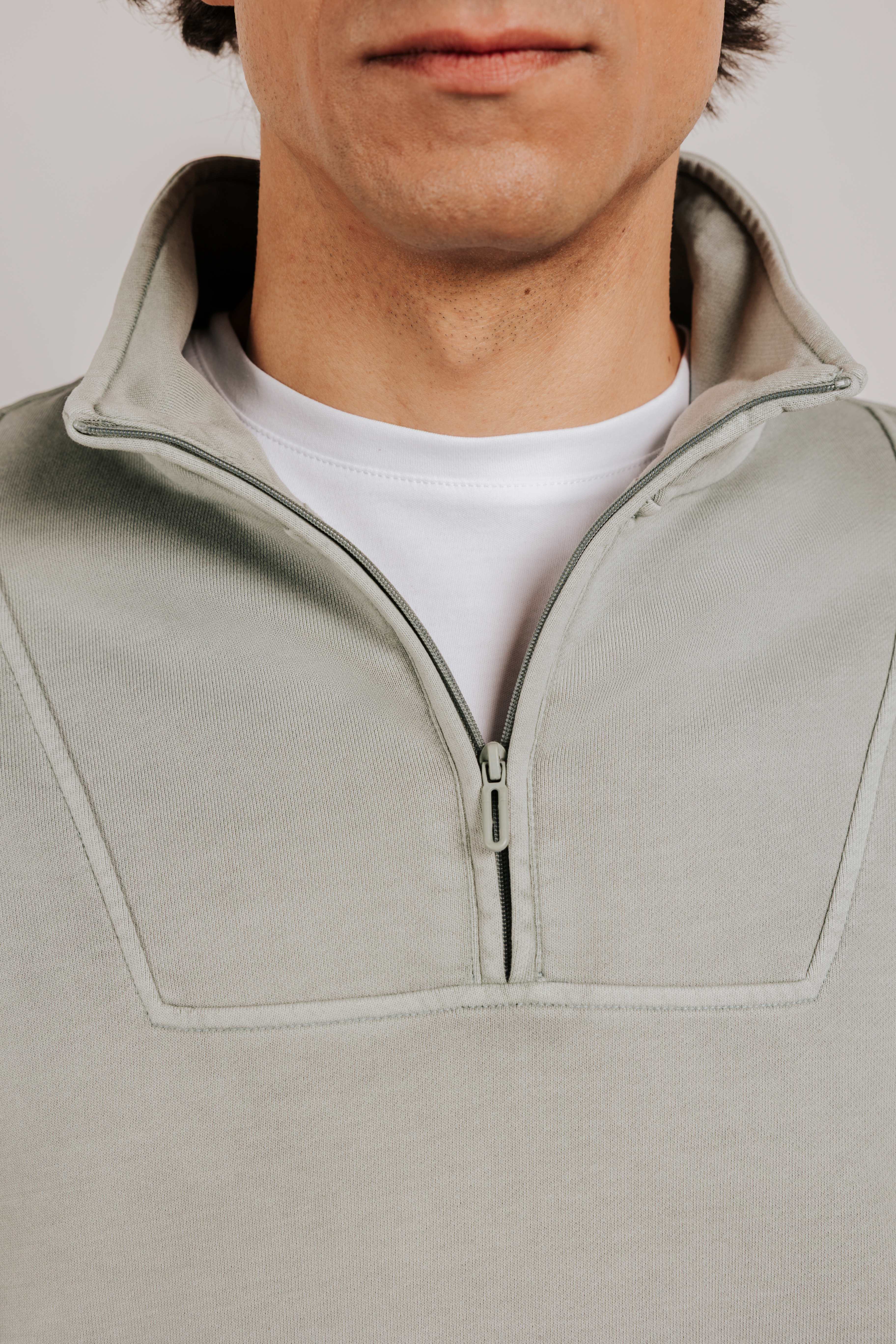 Sudadera confort cuello chimenea