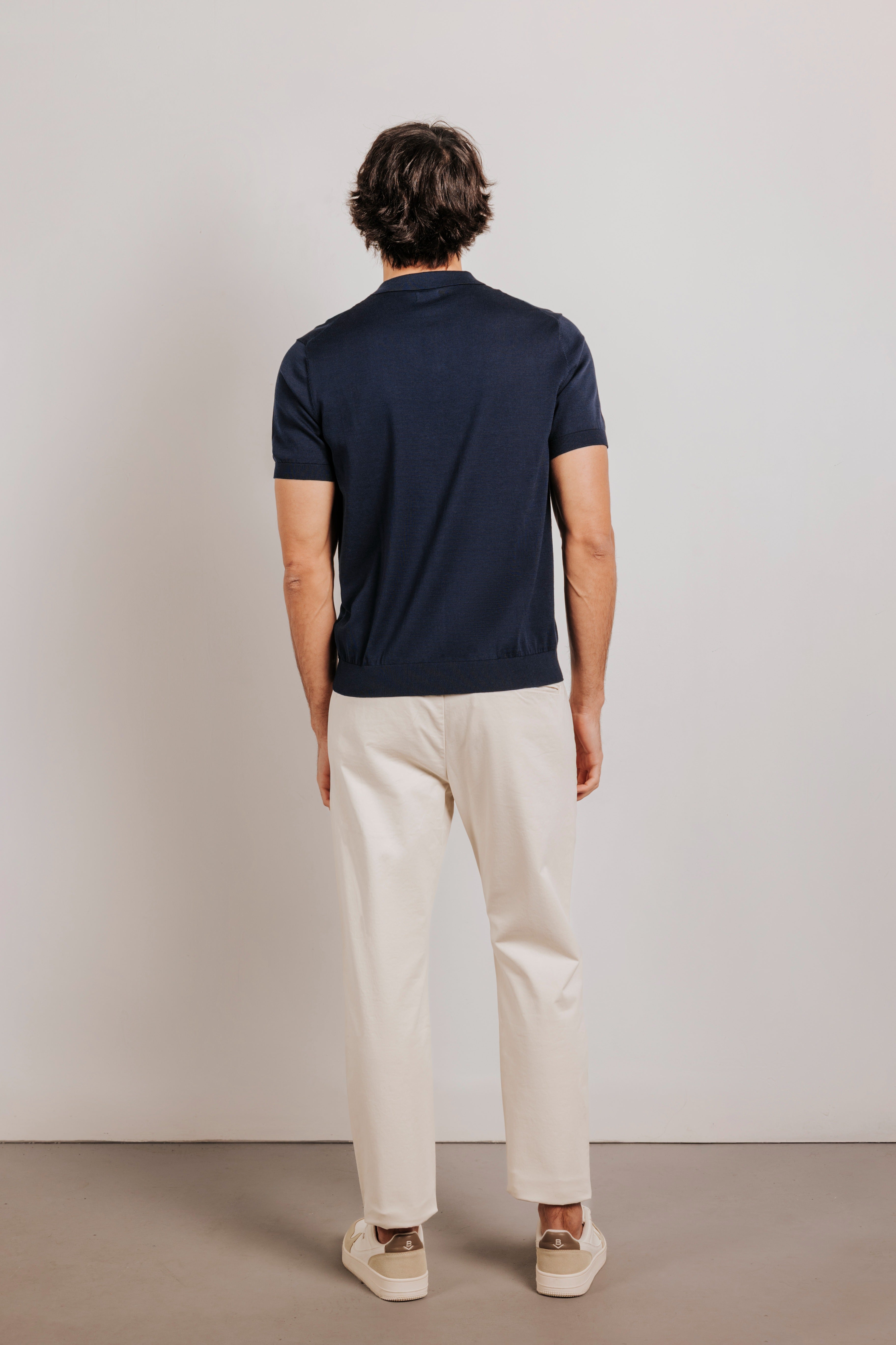 Pantalón chino slim fit esencial