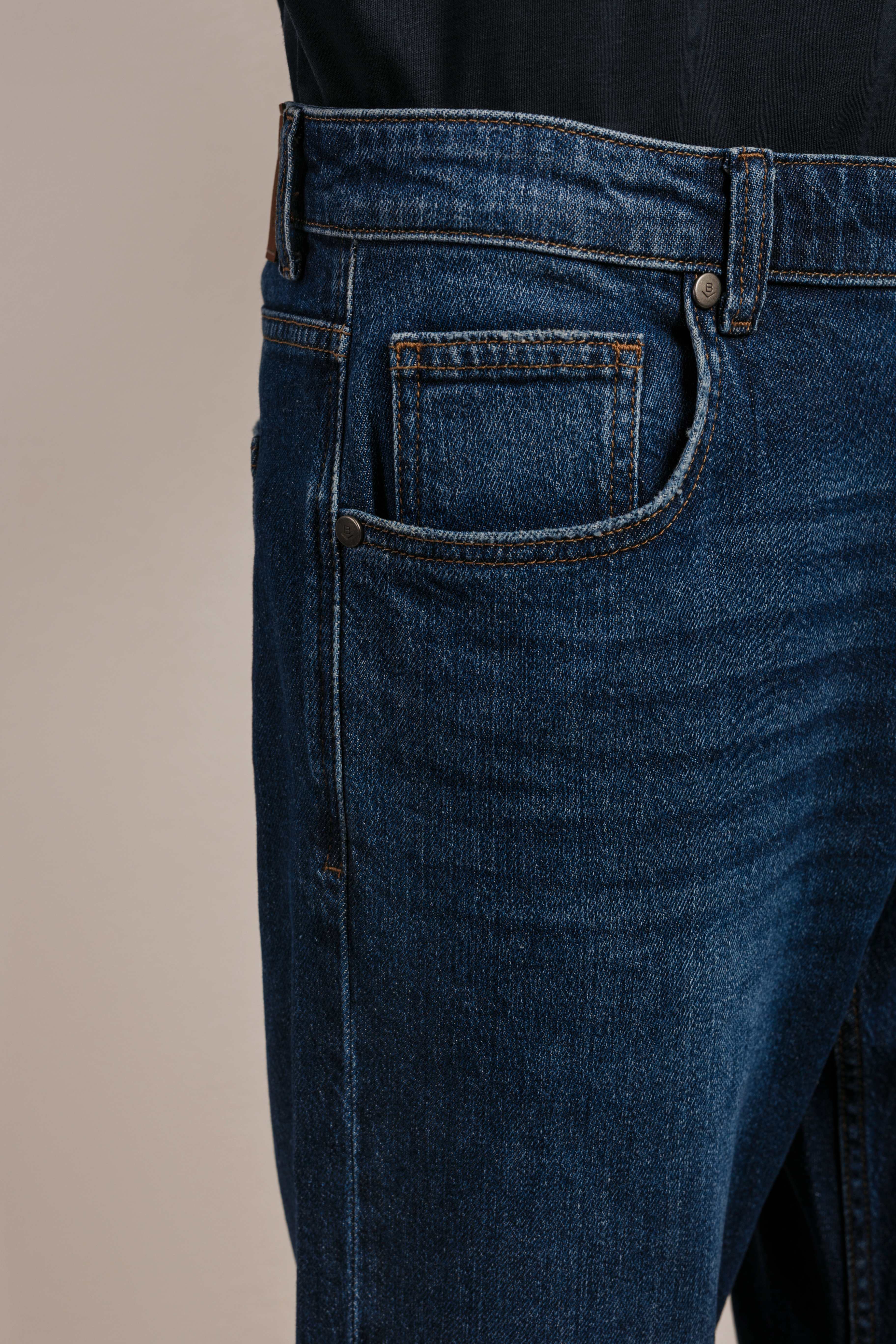 Pantalón tejano slim fit