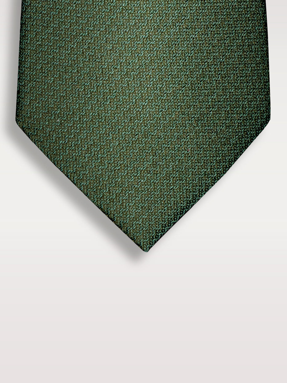 Plain tie
