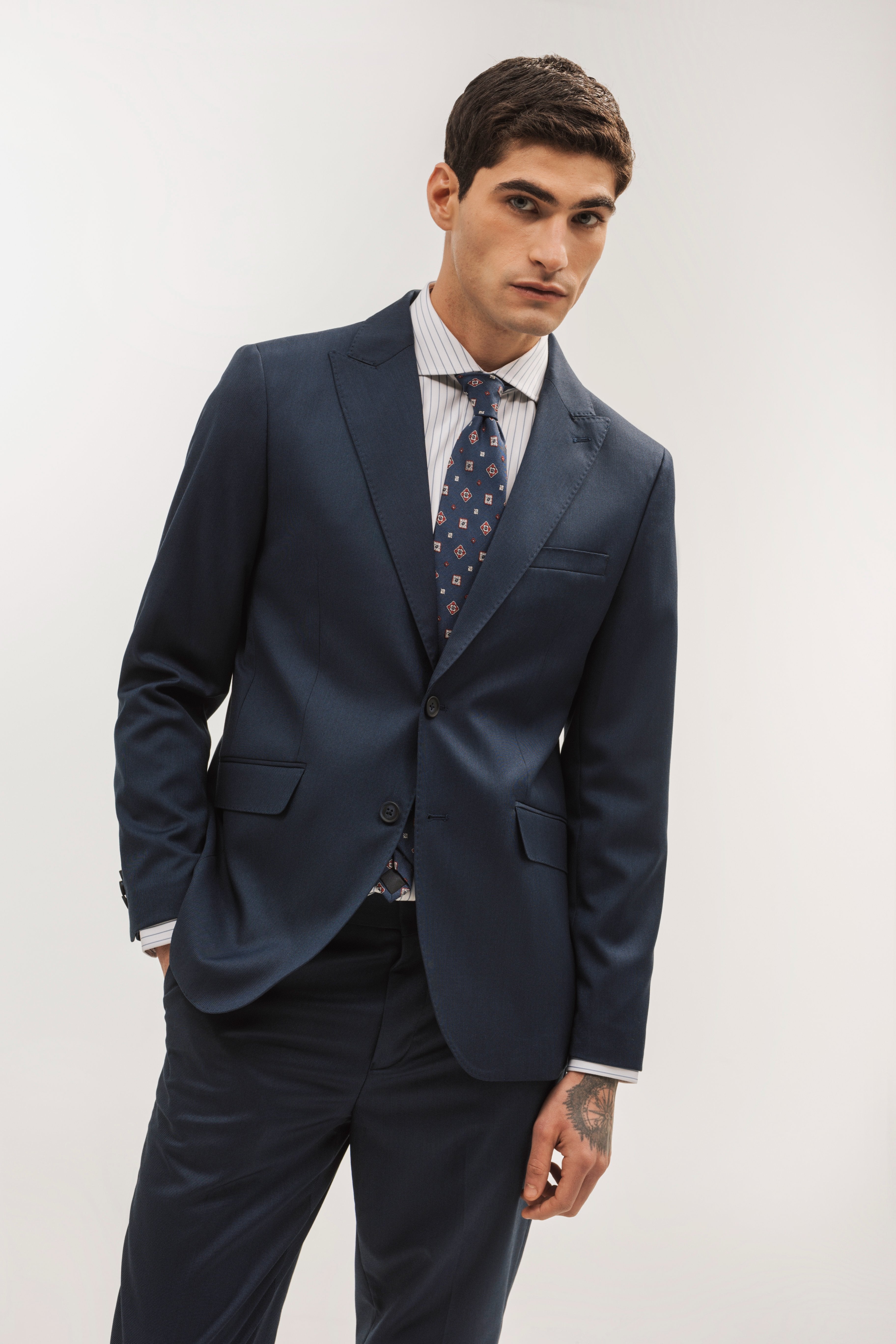 Americana traje slim fit falso liso