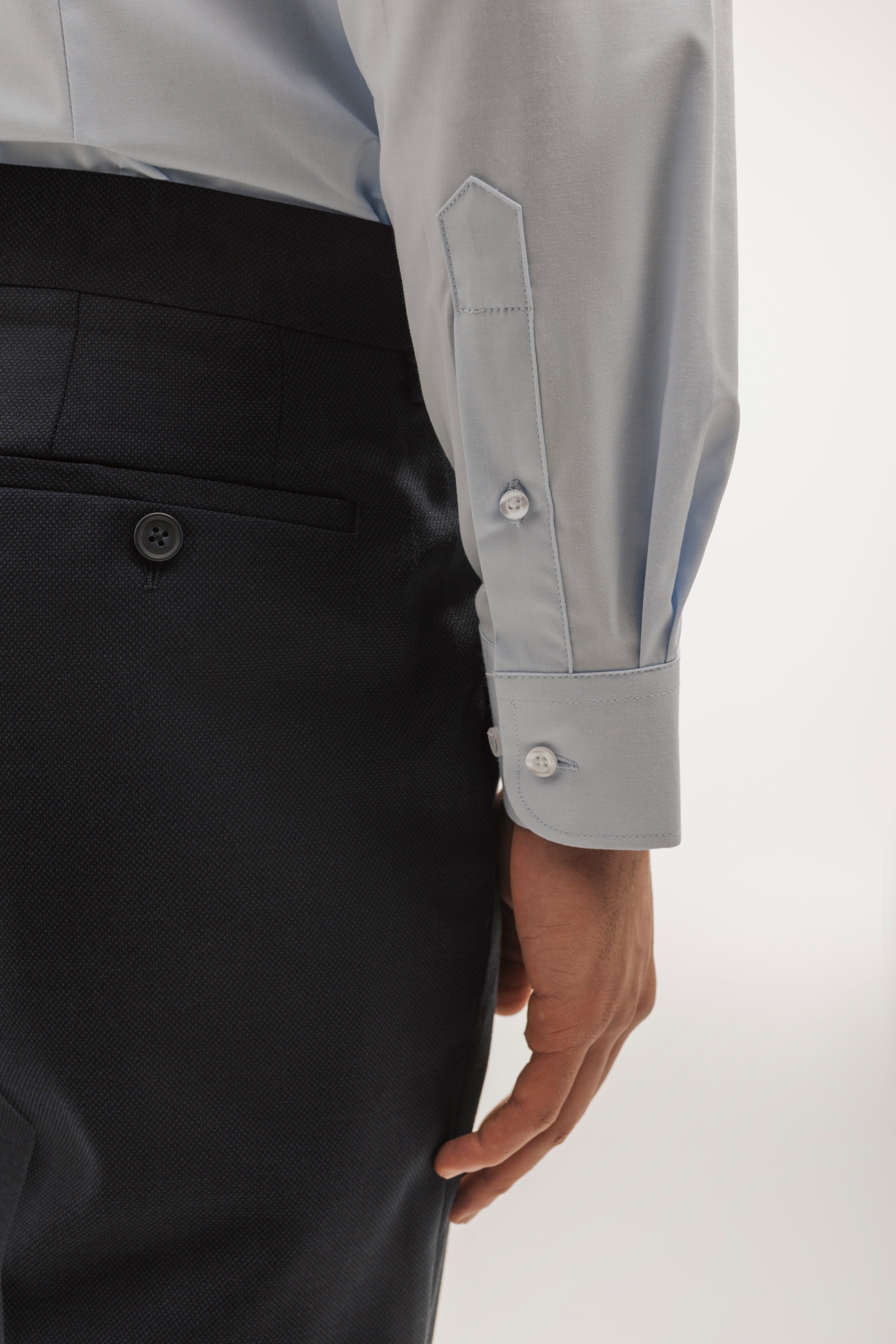 Pantalón traje lana slim fit falso liso