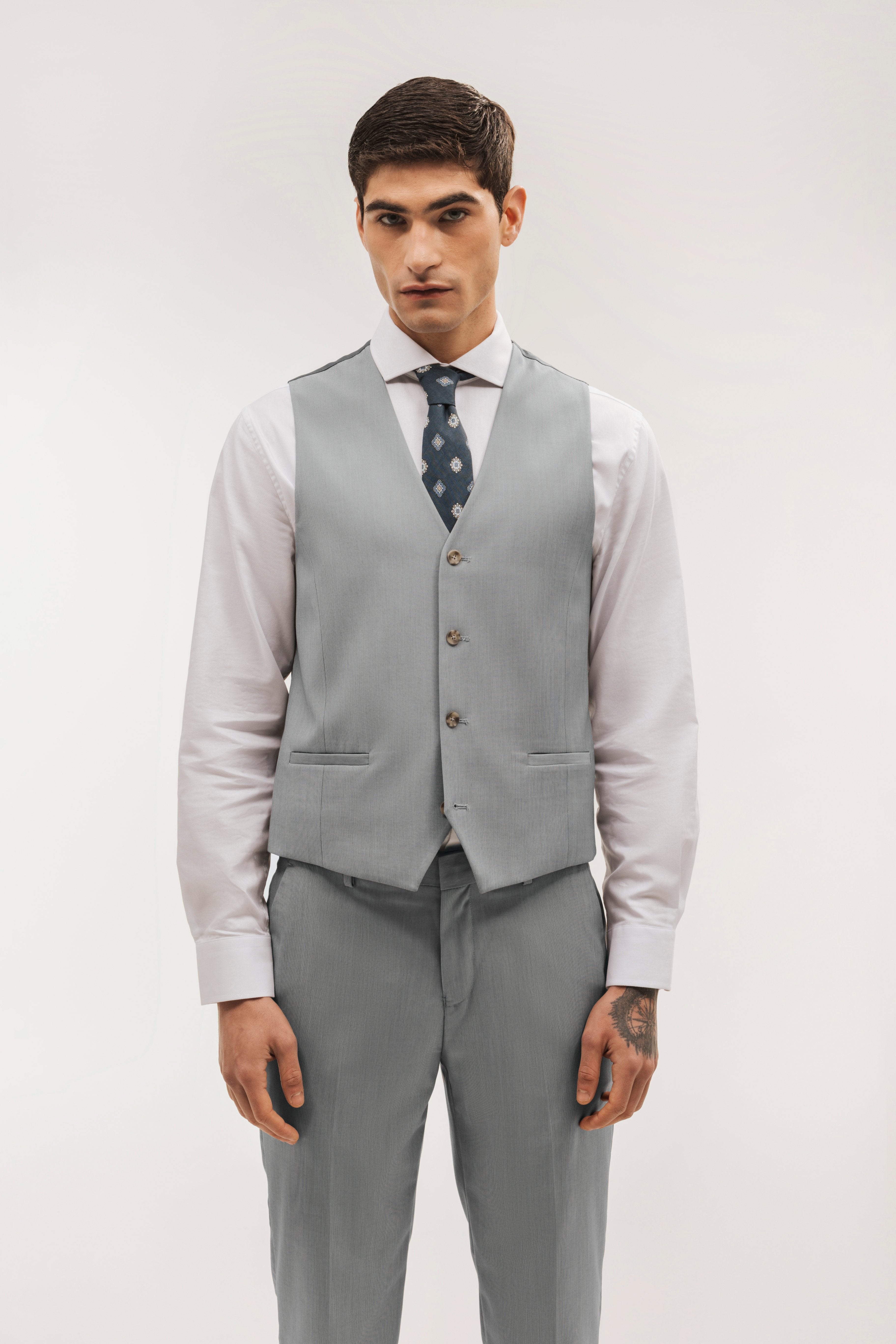 Chaleco traje slim fit falso liso