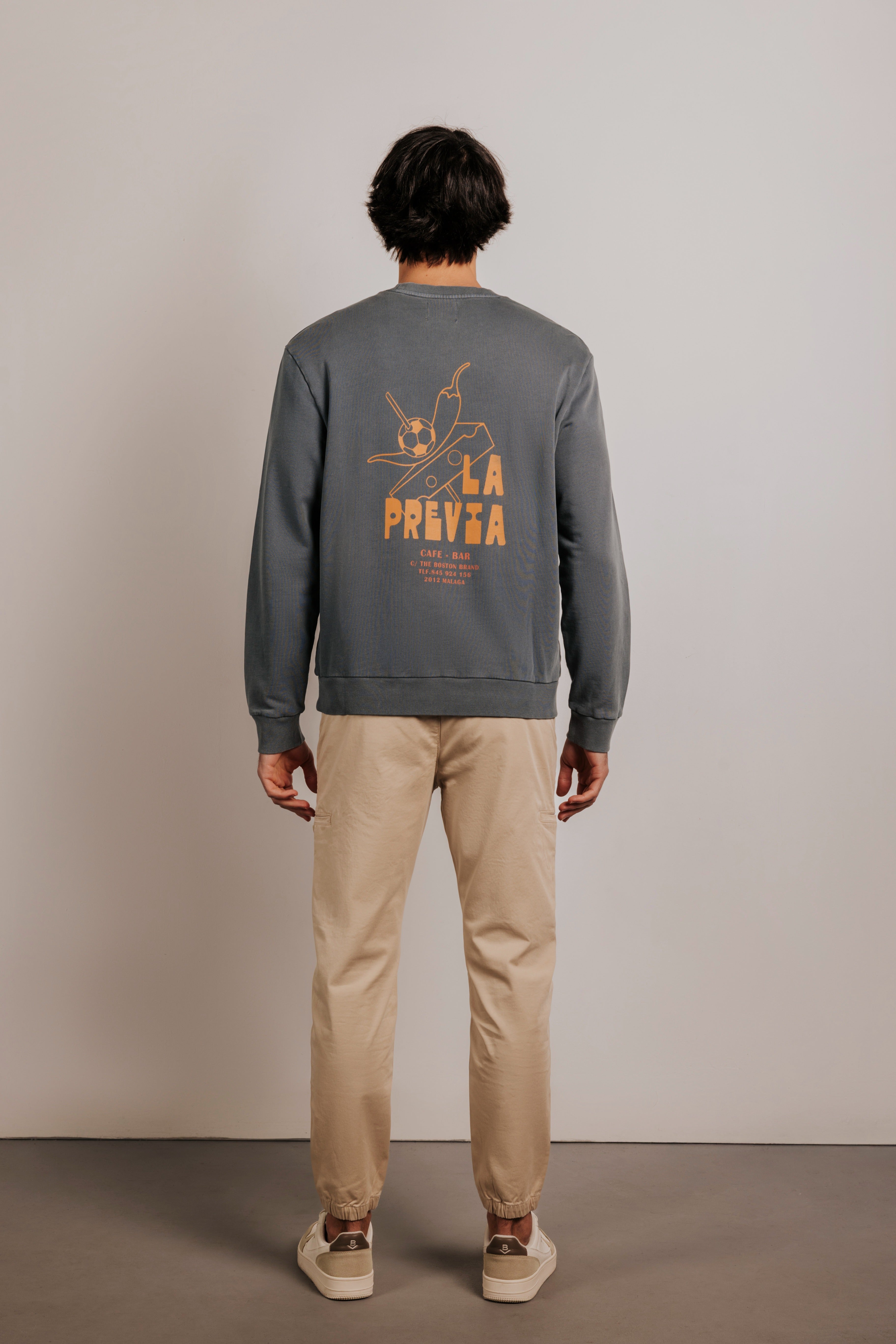 Sudadera gráfica "La Previa"