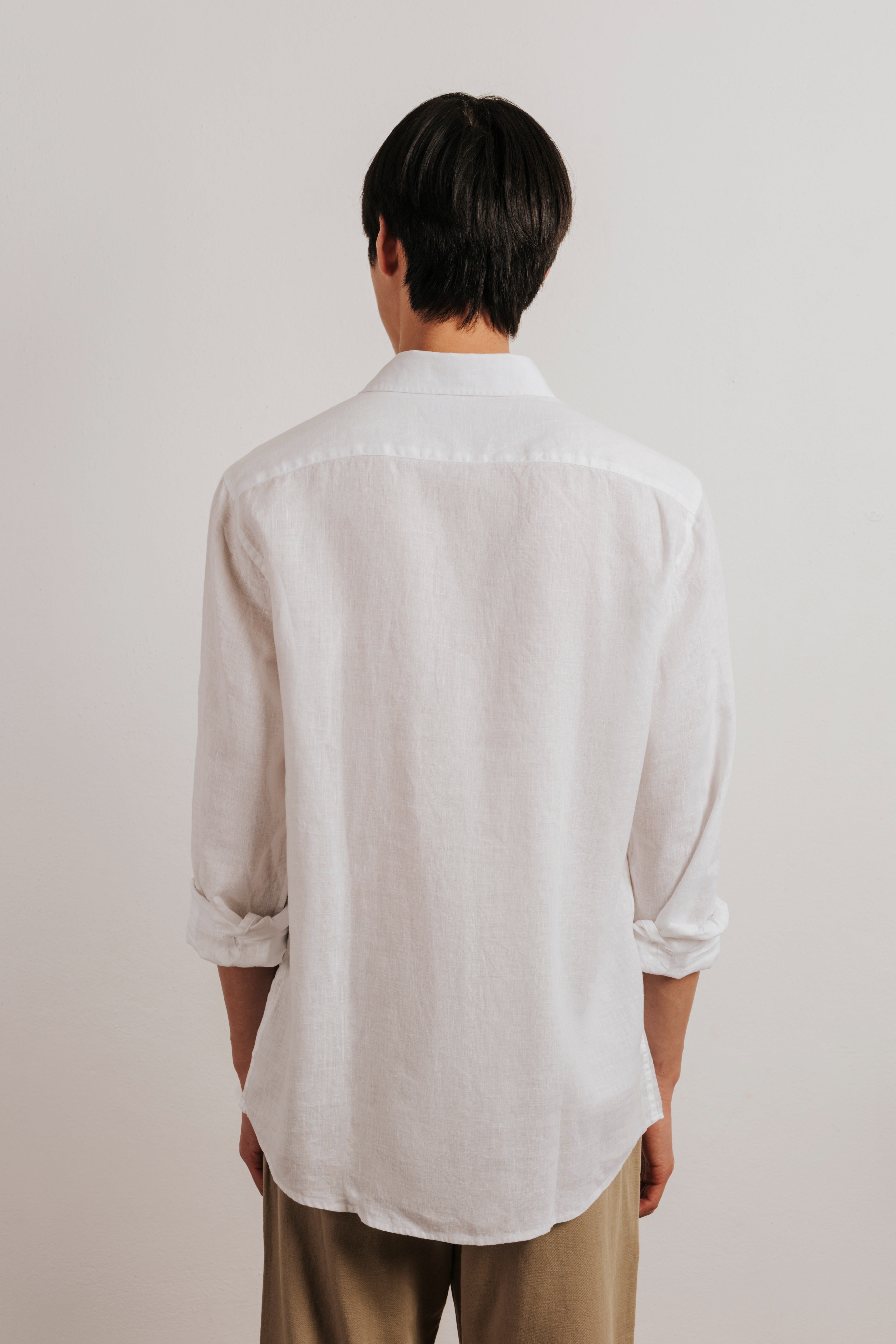 Camisa regular fit 100% lino