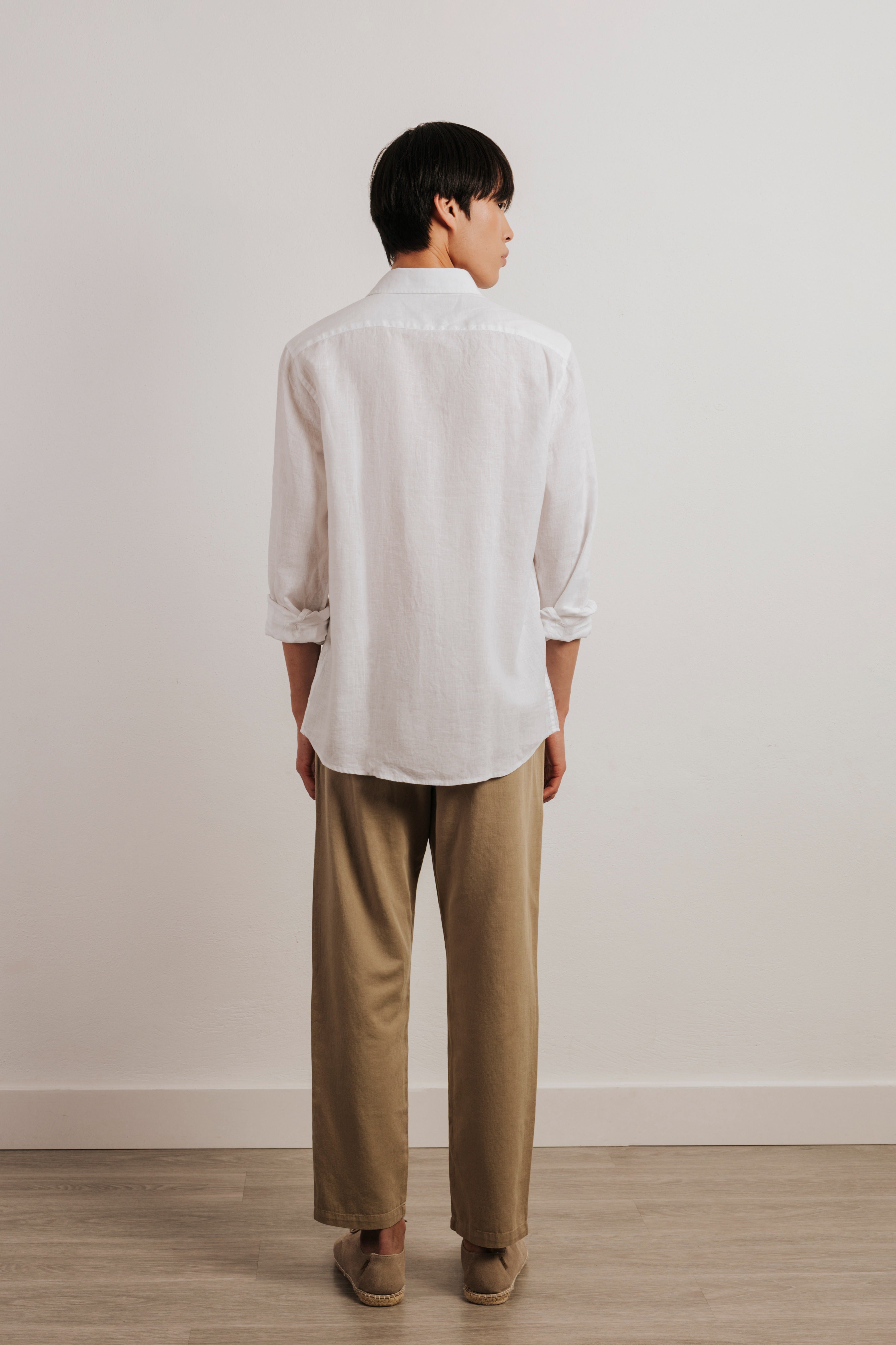 Camisa regular fit 100% lino