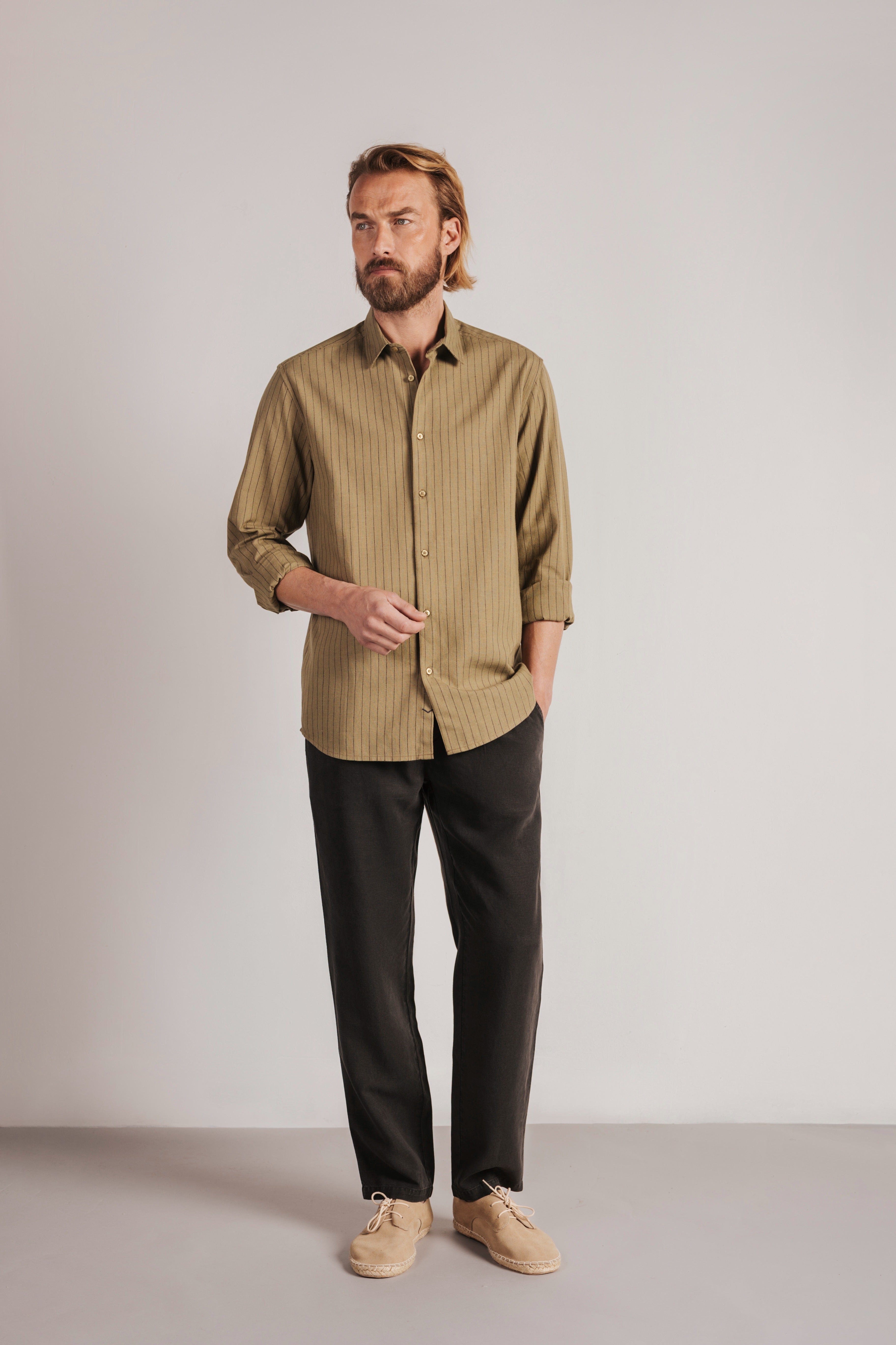 Camisa regular fit rayas lino