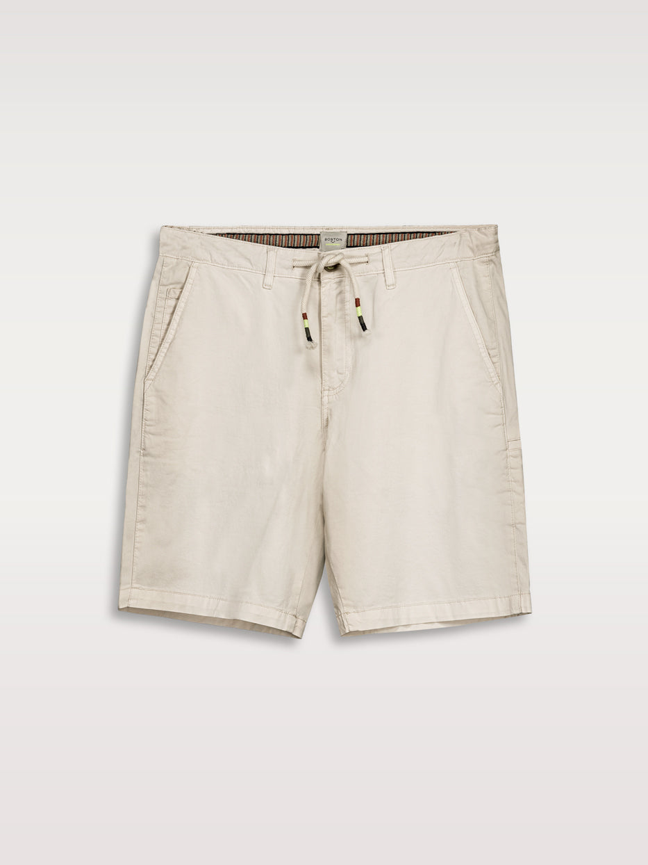 Bermuda chino details