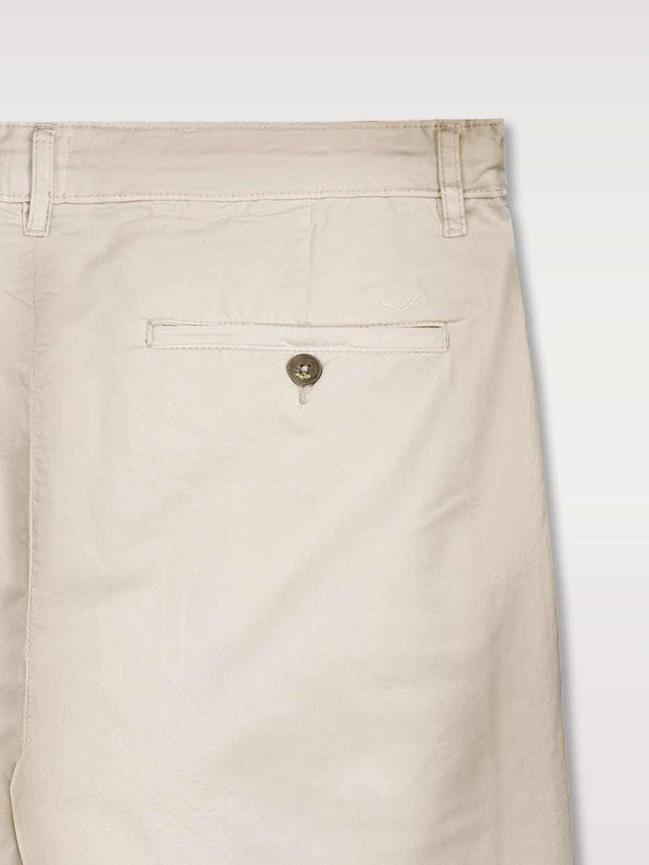 Bermuda chino details