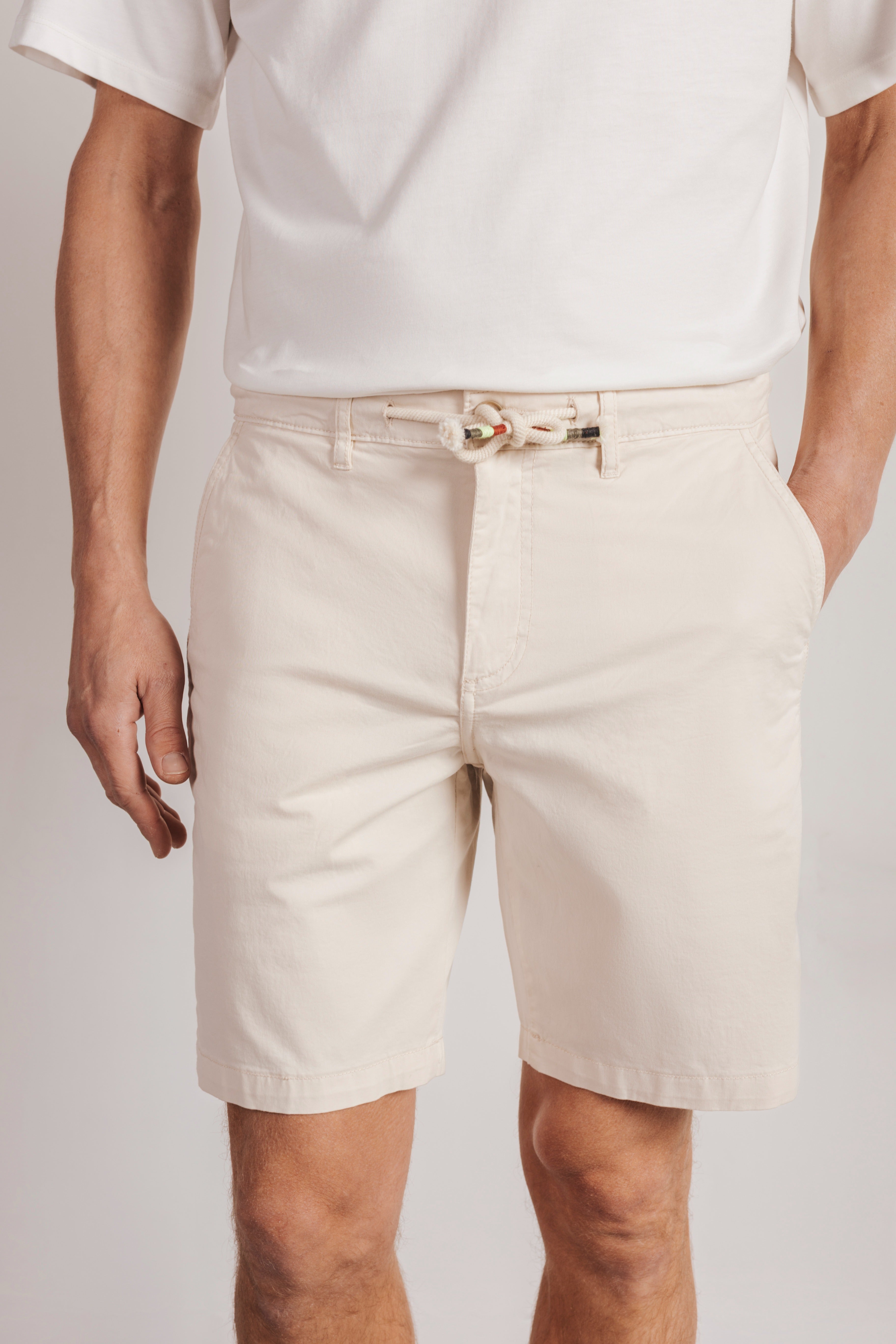 Bermuda chino details
