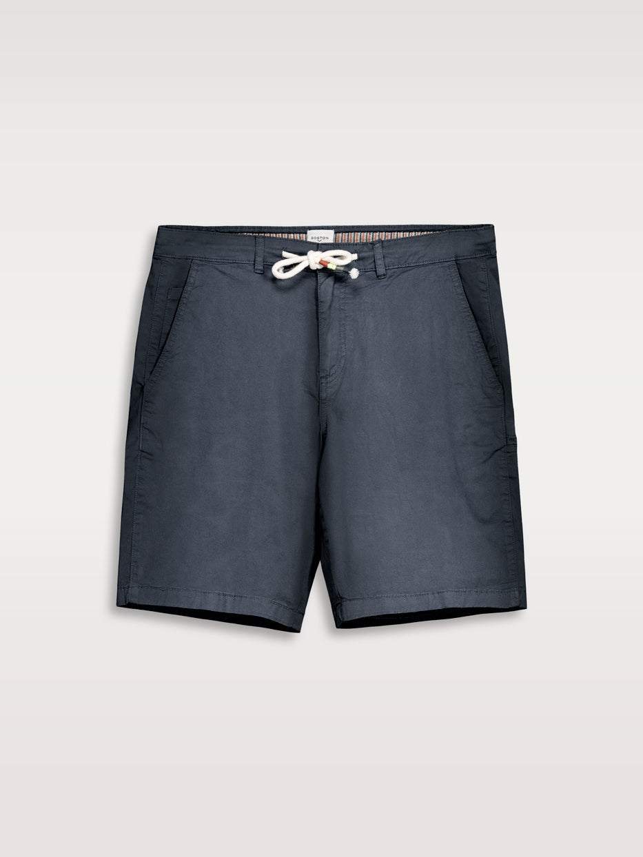 Bermuda chino details