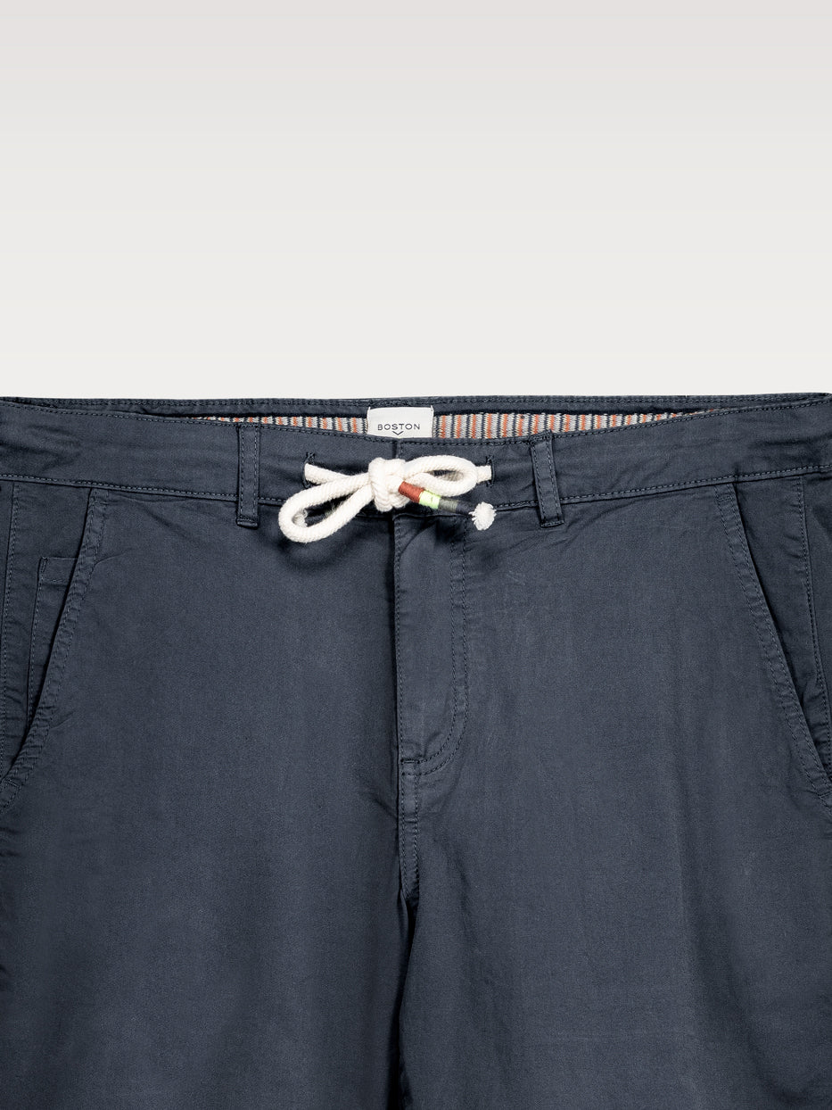 Bermuda chino details