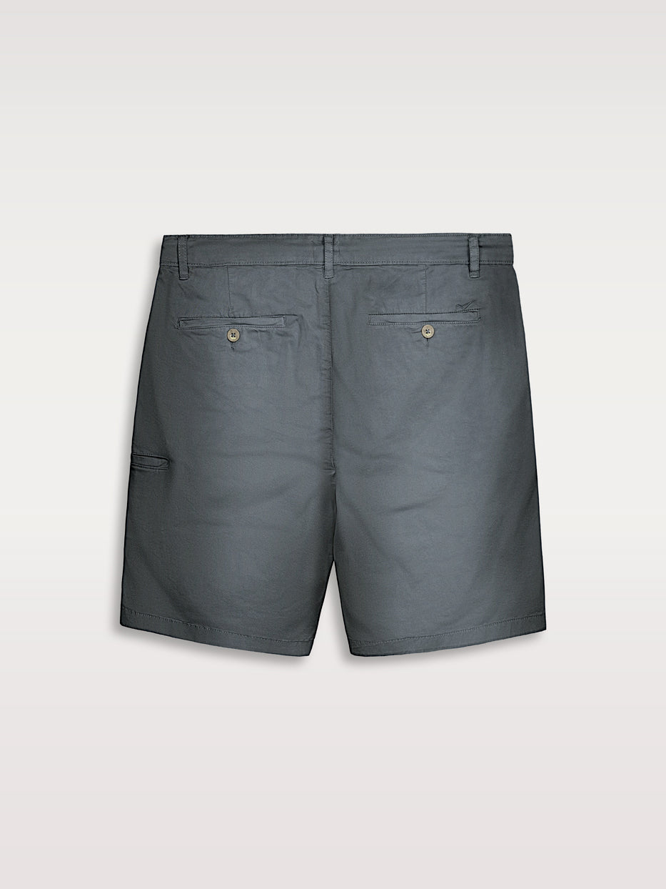 Bermuda chino details