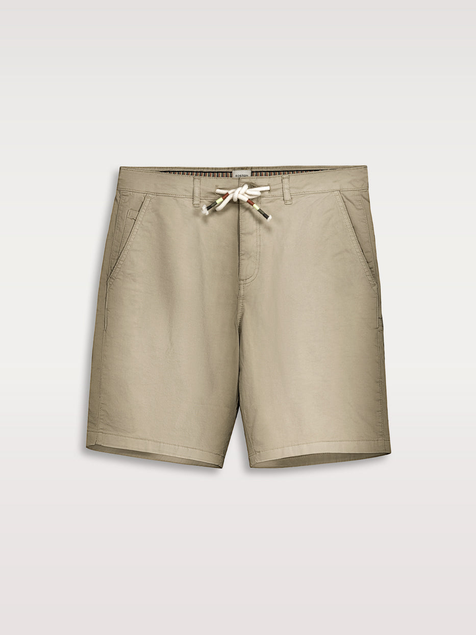 Bermuda chino details