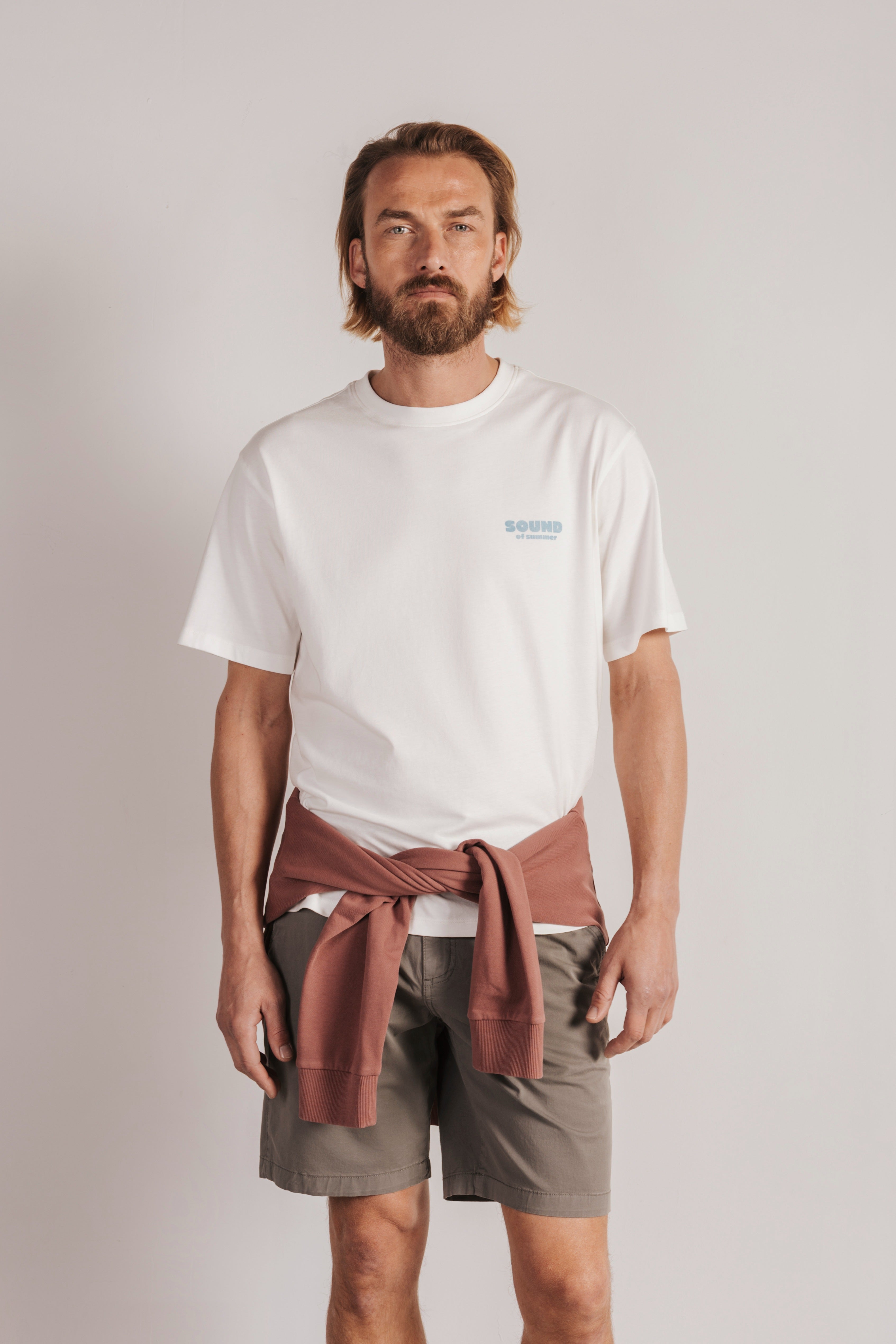 Bermuda chino details