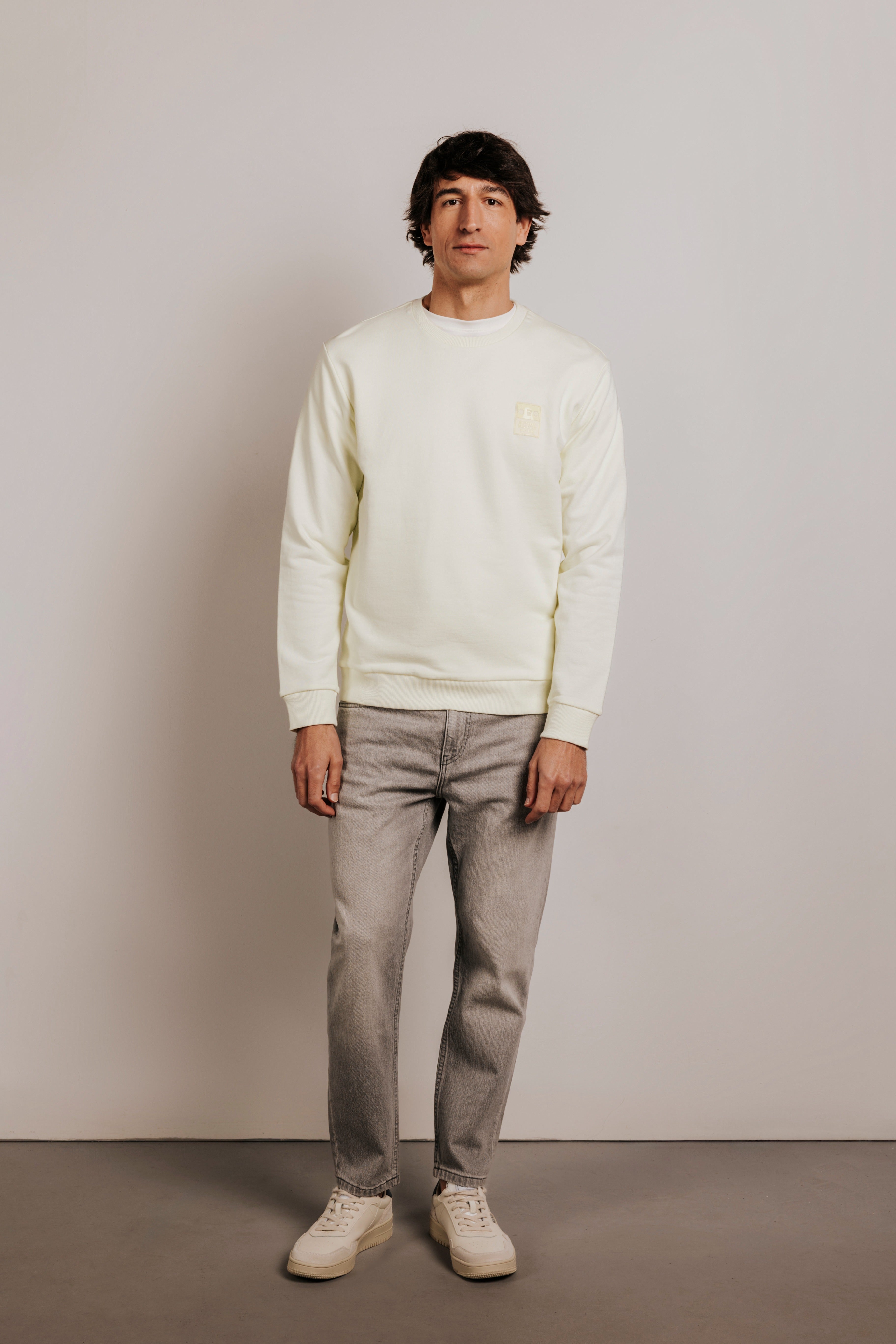 Sudadera confort etiqueta