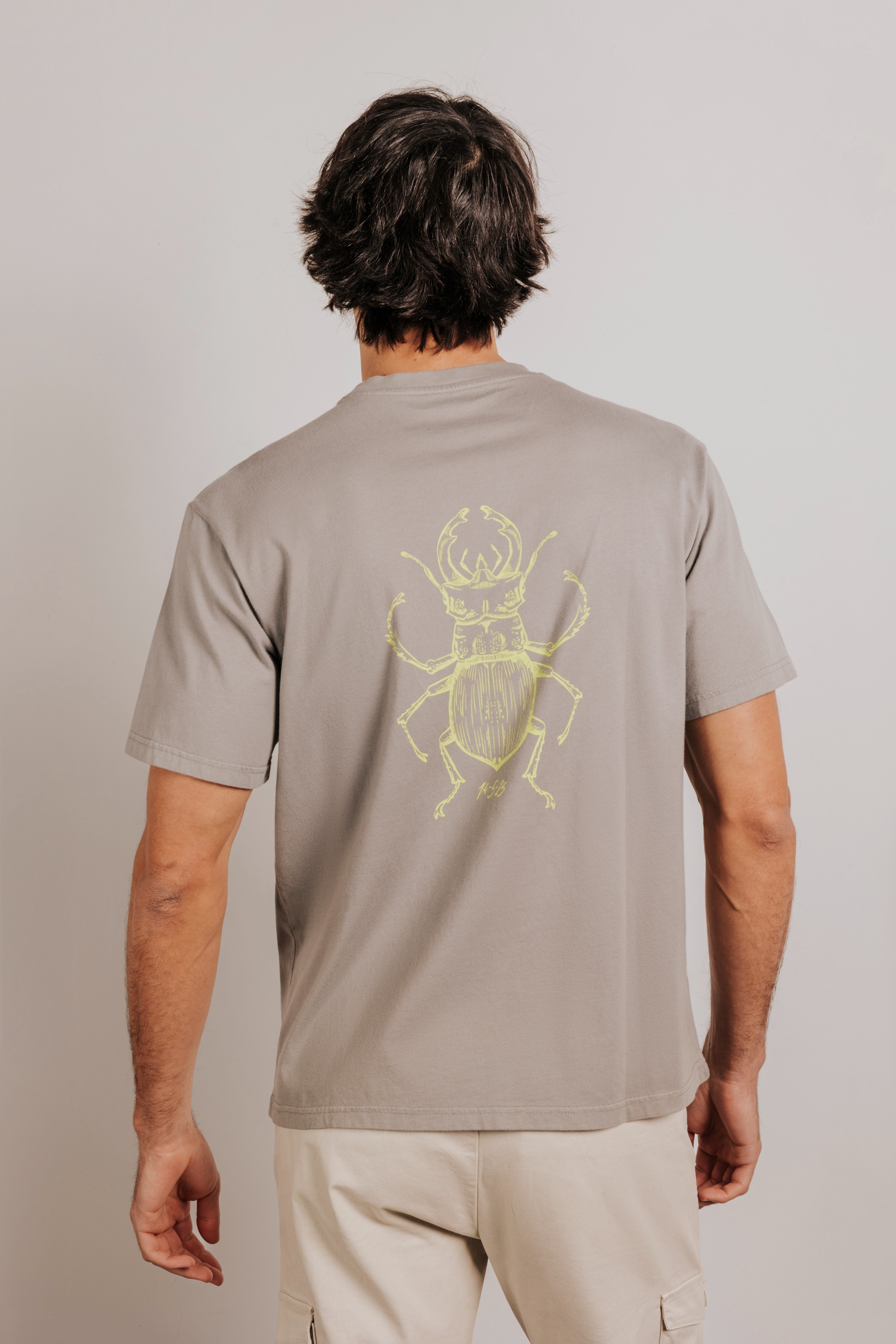 Camiseta confort escarabajo