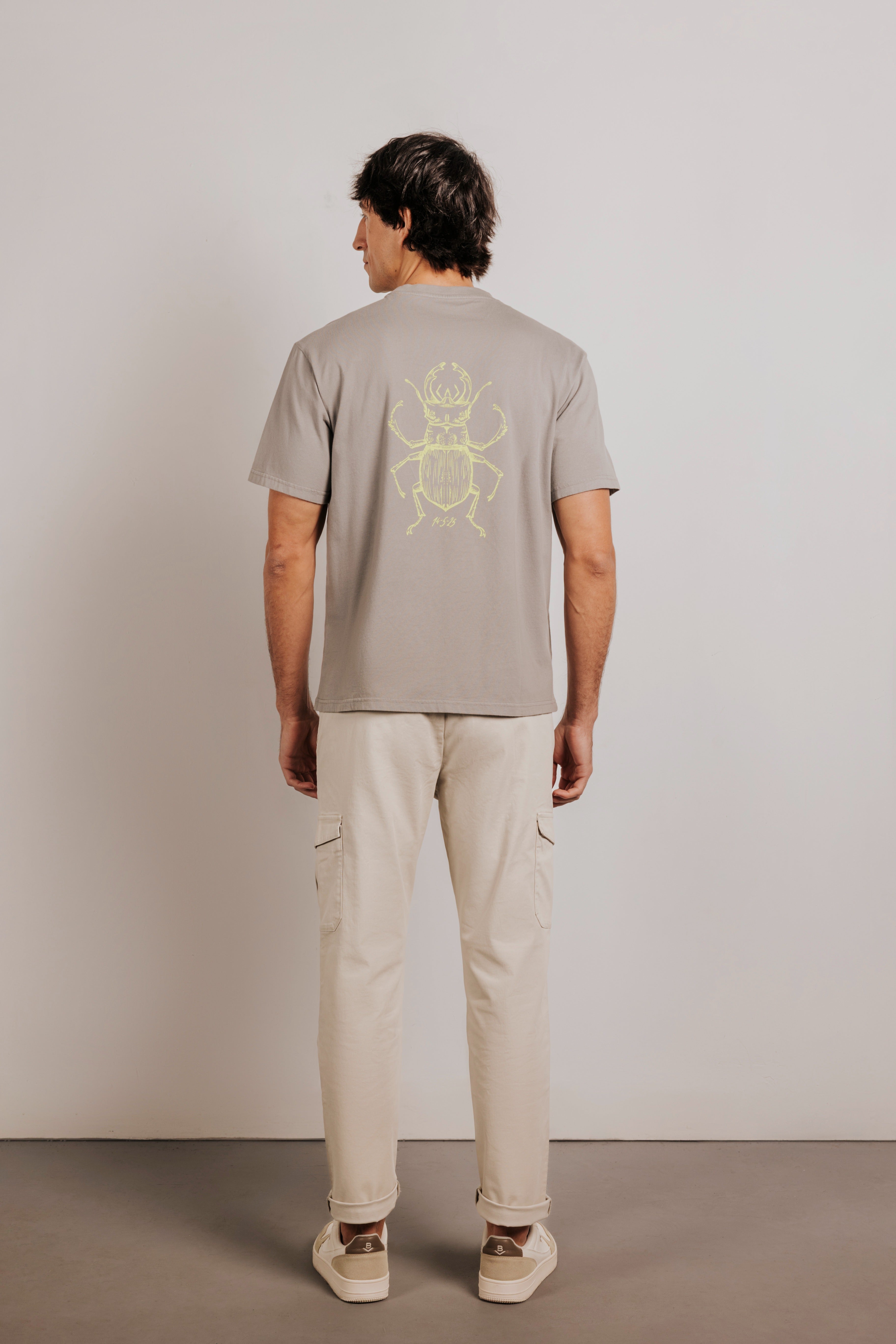 Camiseta confort escarabajo