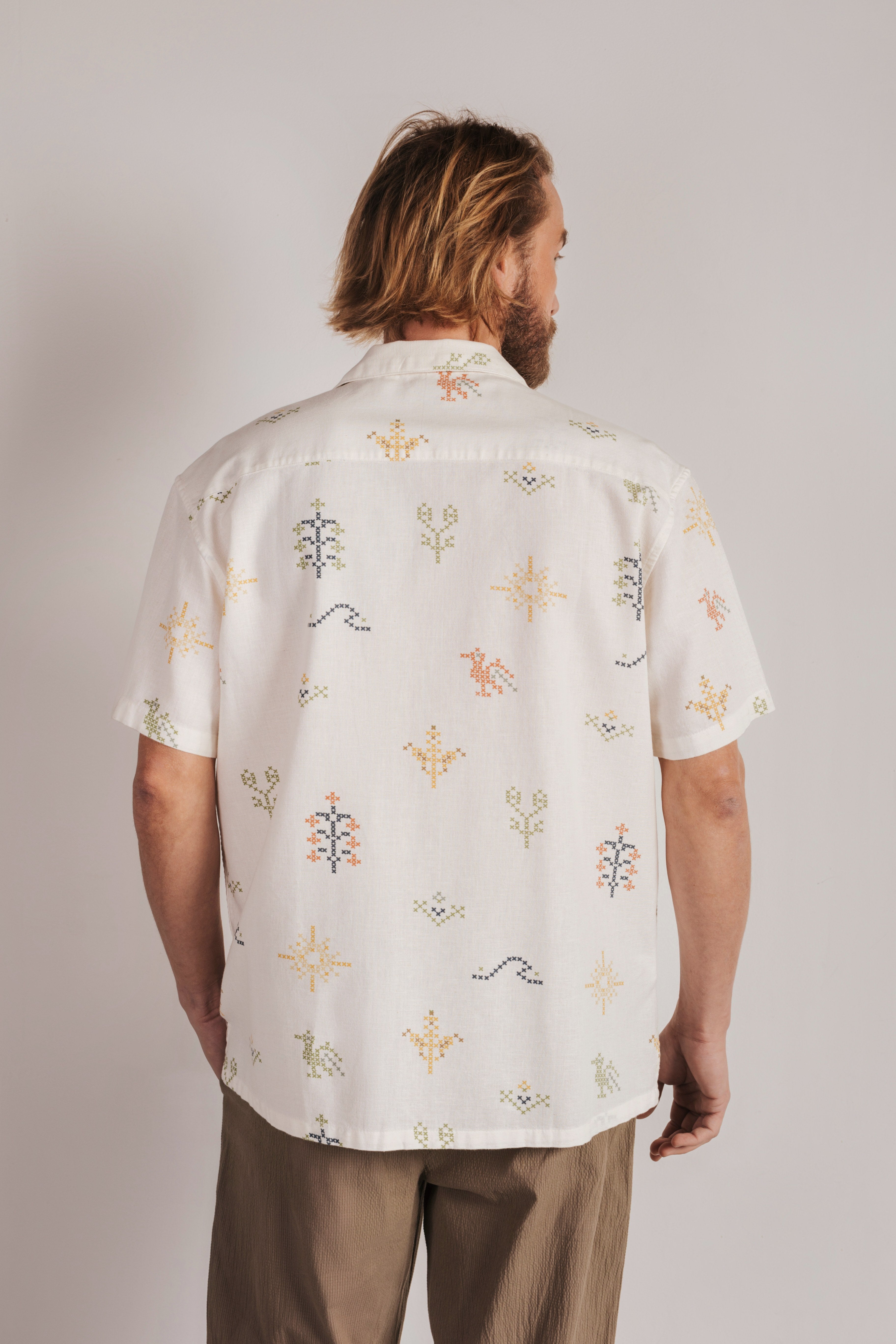 Camisa lino estampado crochet