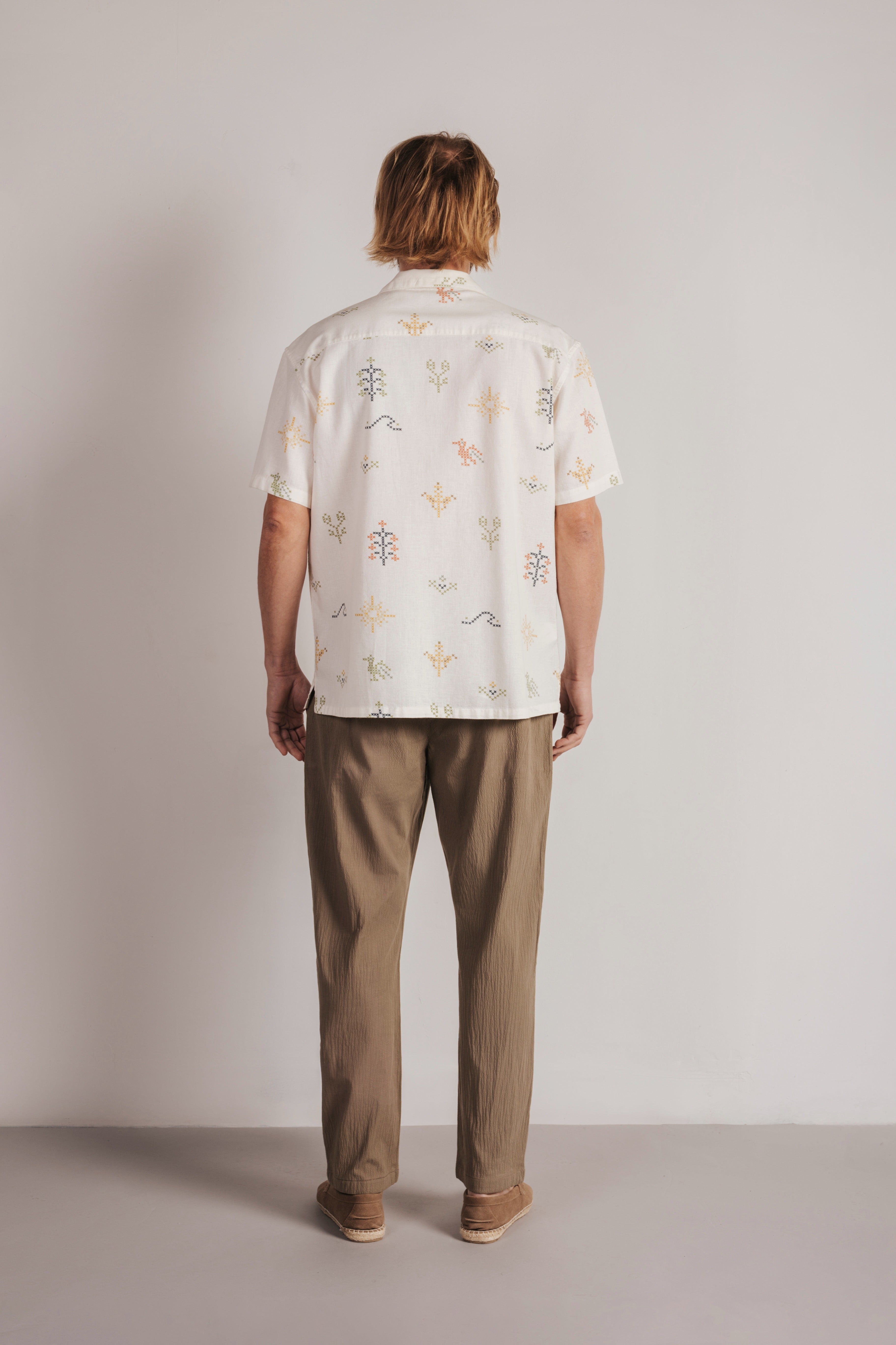 Camisa lino estampado crochet