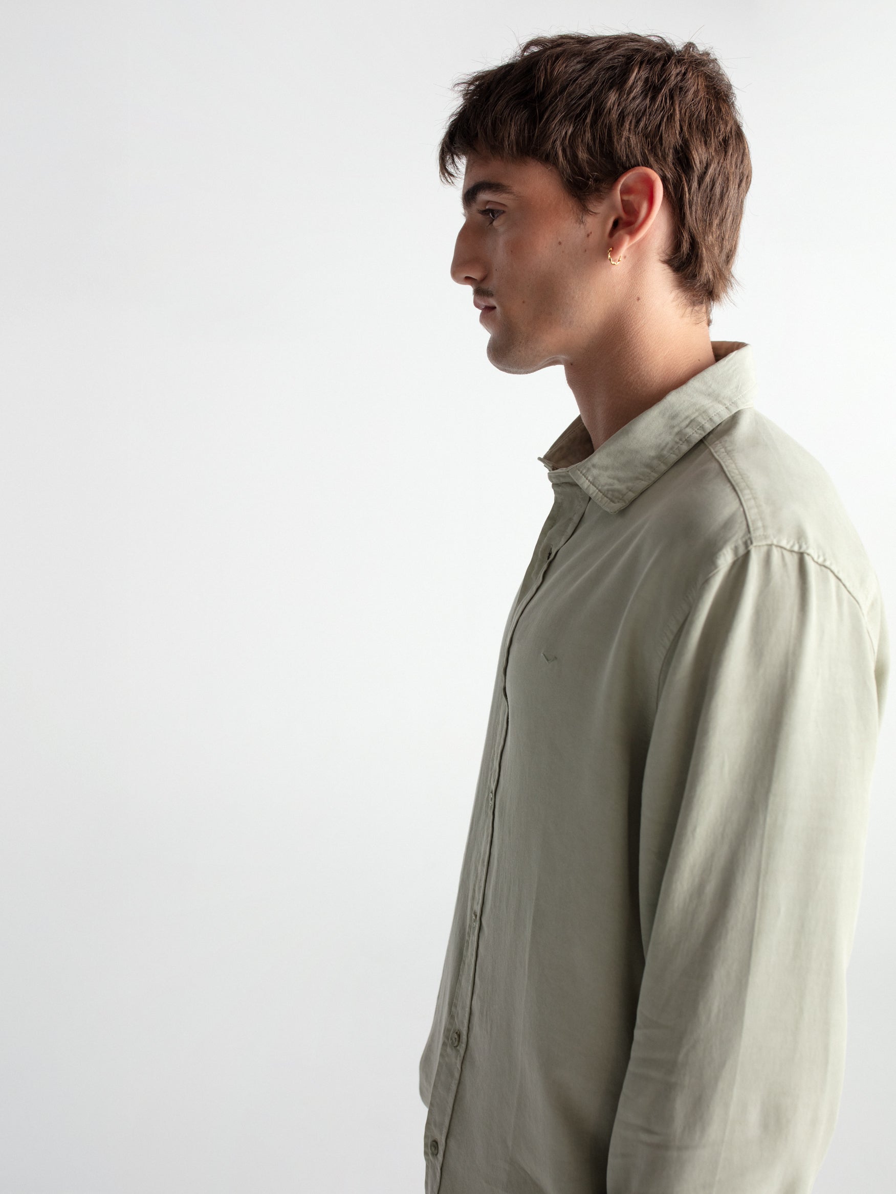 Camisa regular fit fluida