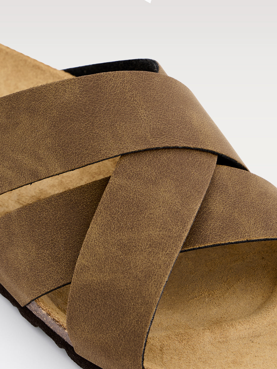 Triple-strap sandal