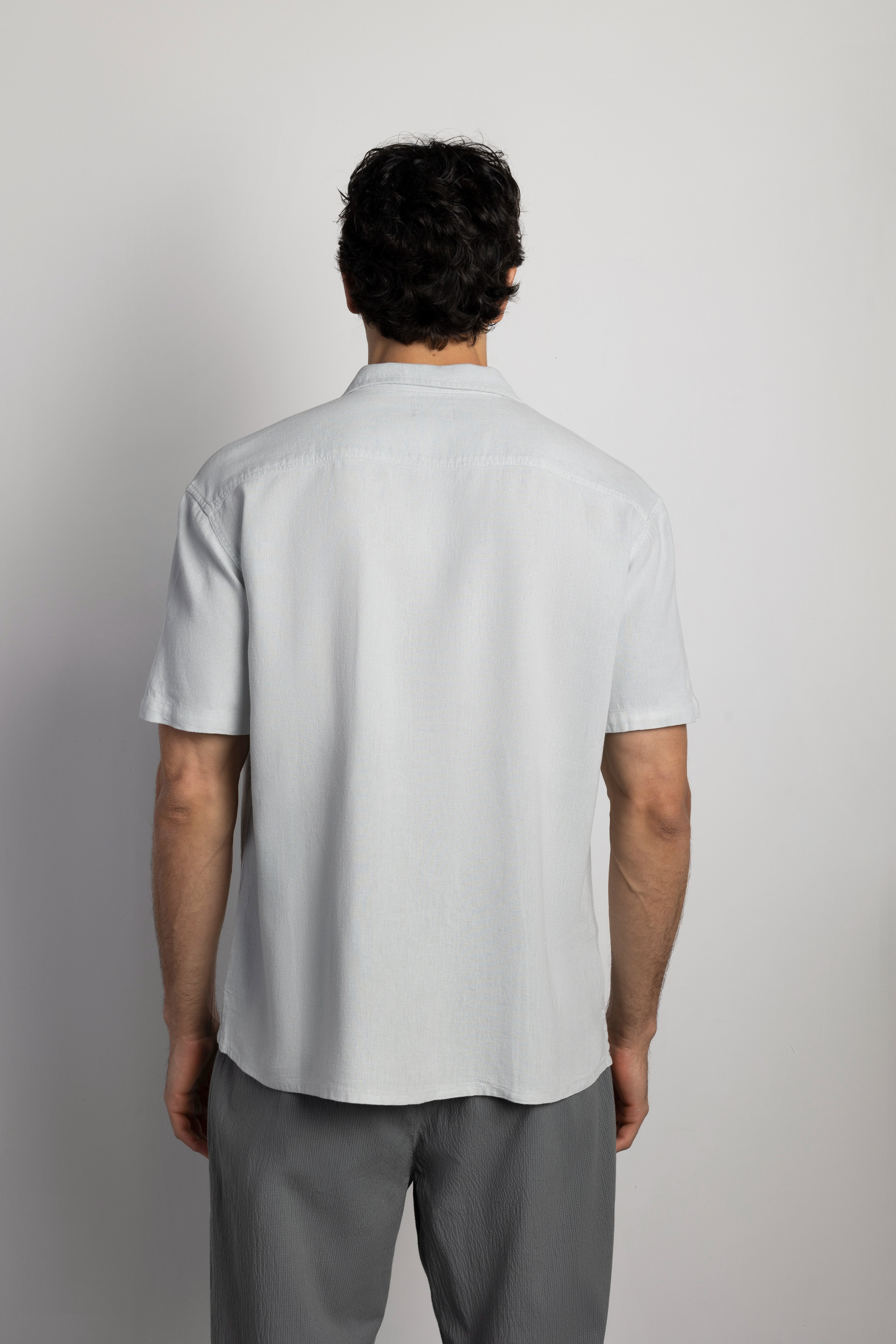 Camisa lino manga corta bordado