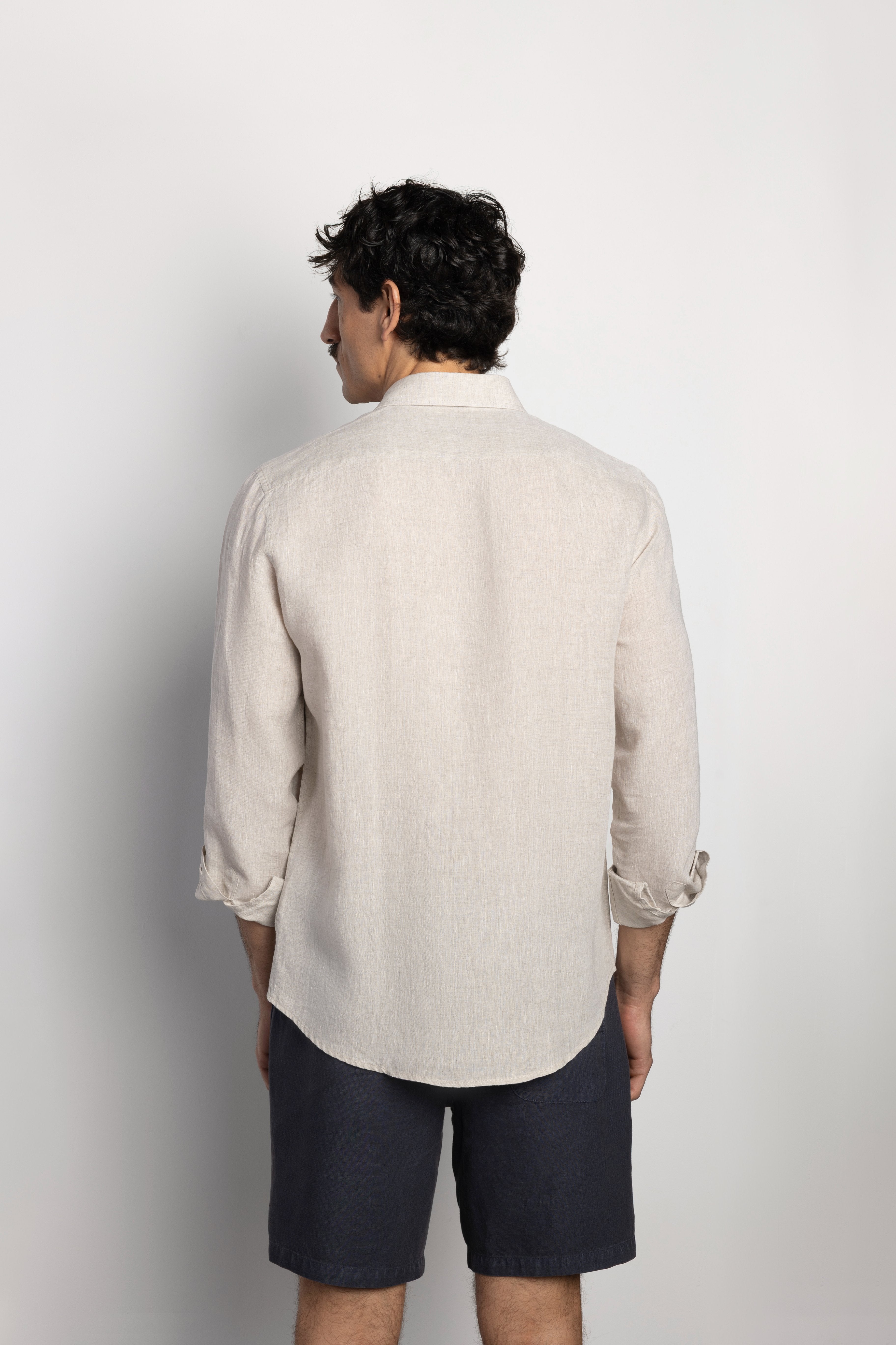 Camisa regular fit 100% lino