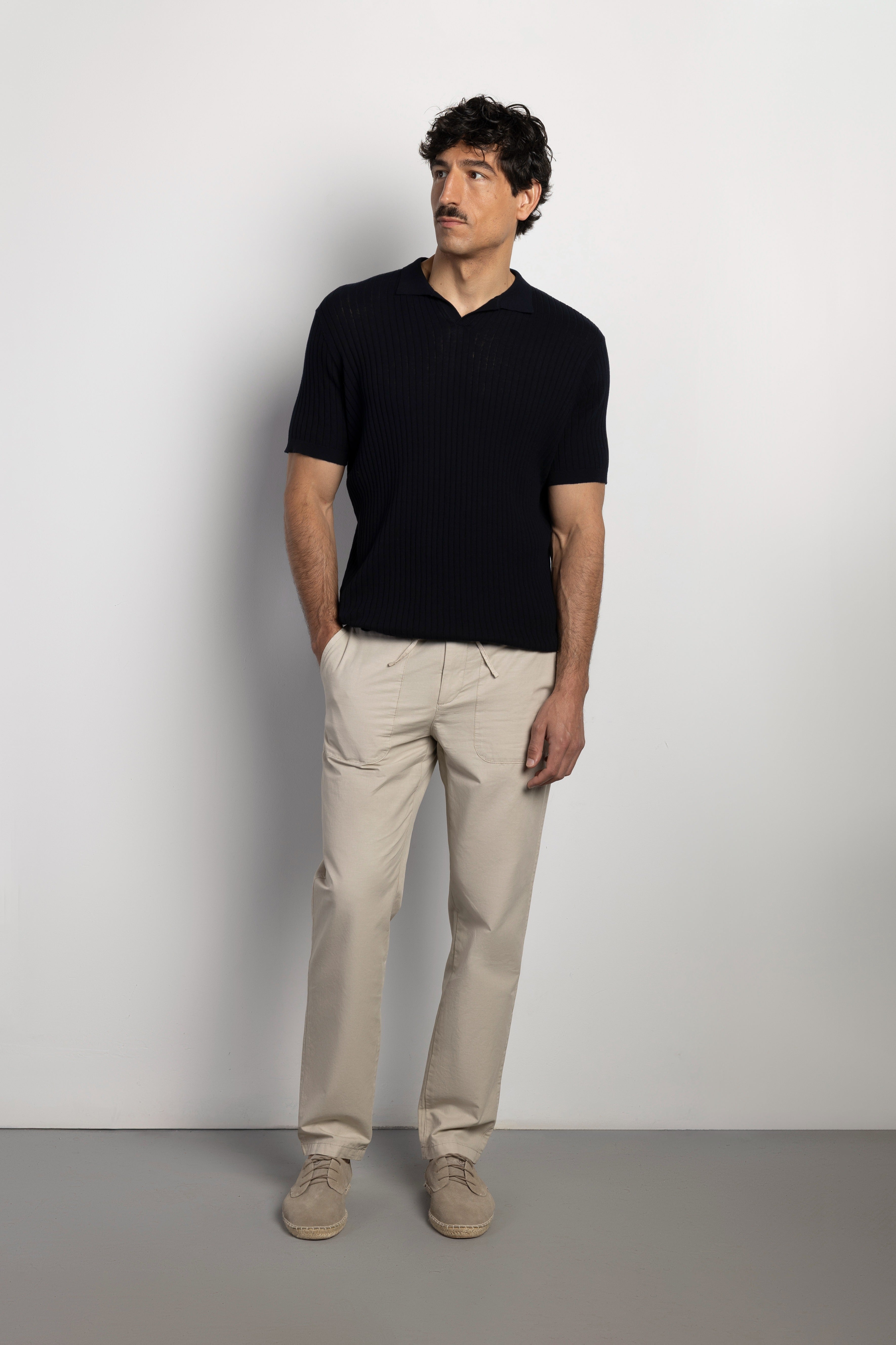 Casual details trousers