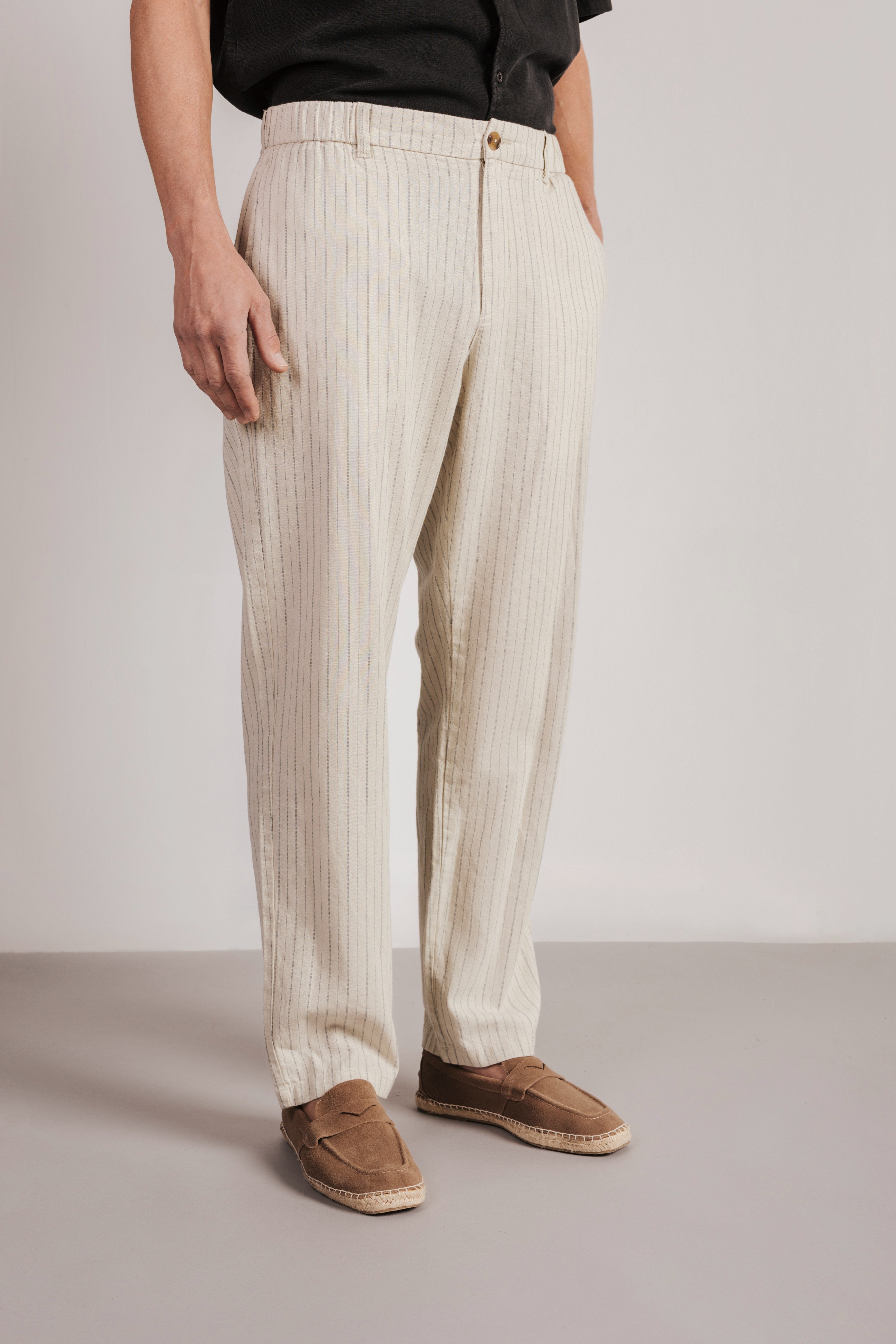 Pantalón lino rayas