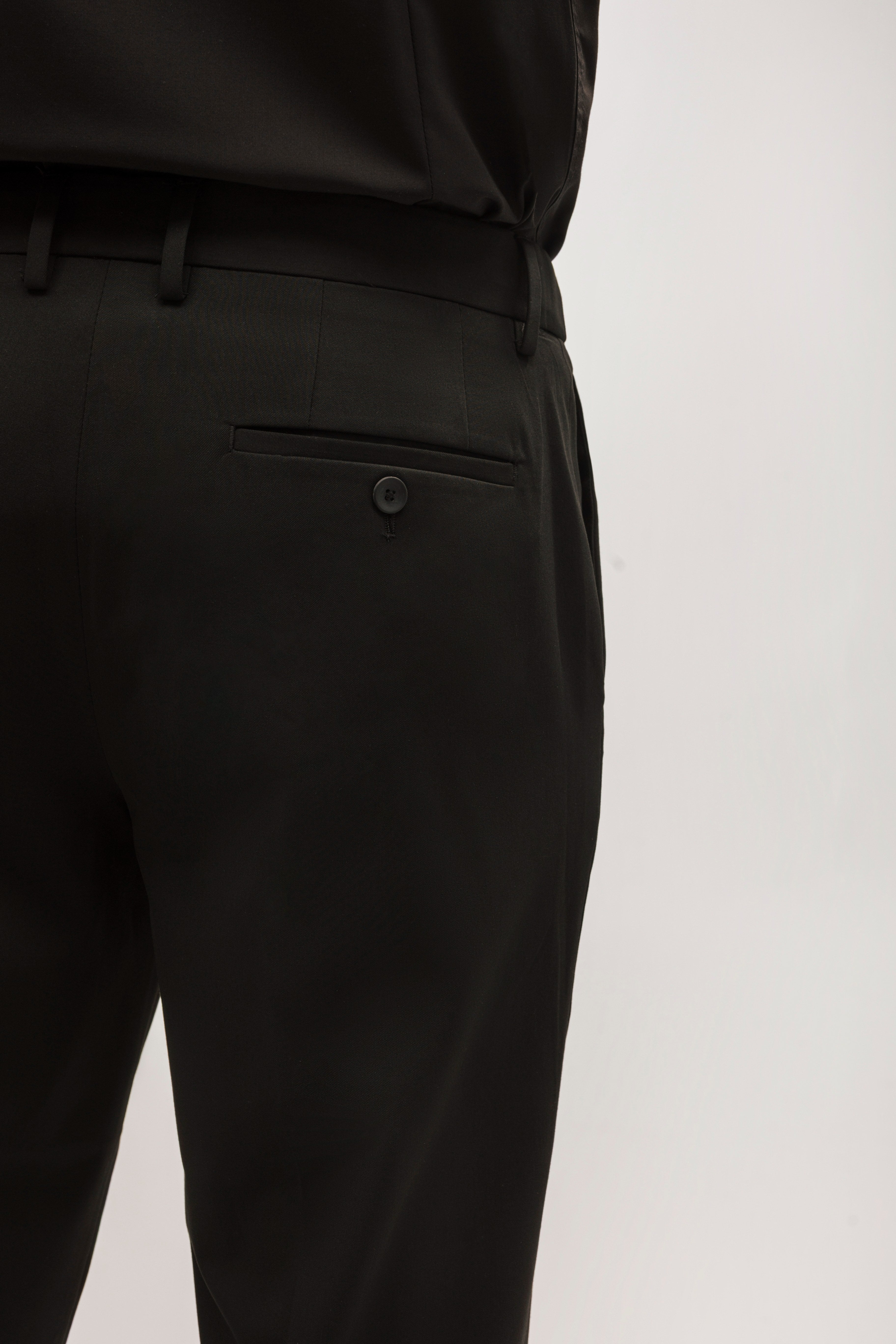 Pantalón traje slim fit liso