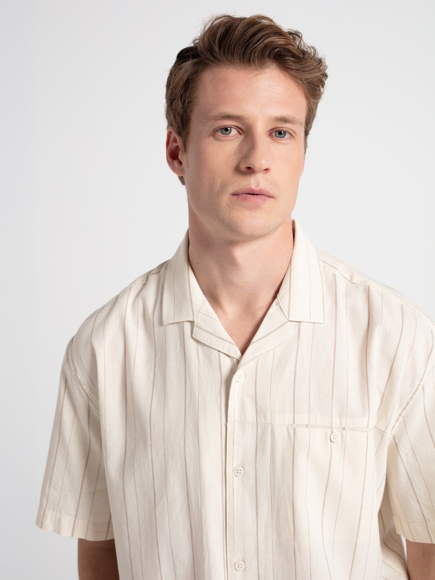 Short-sleeved striped linen shirt