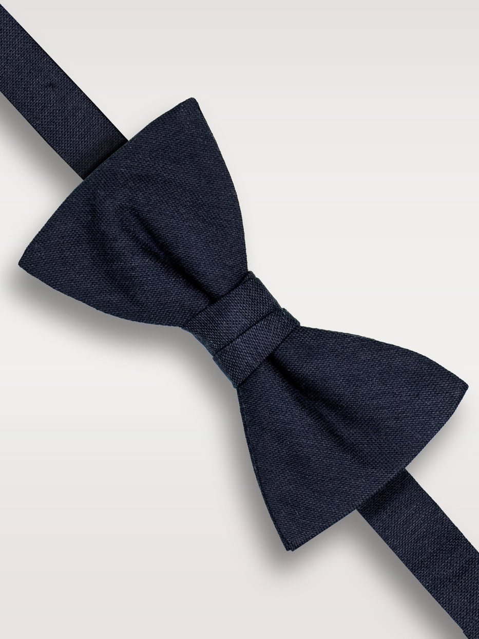 Plain silk bow tie