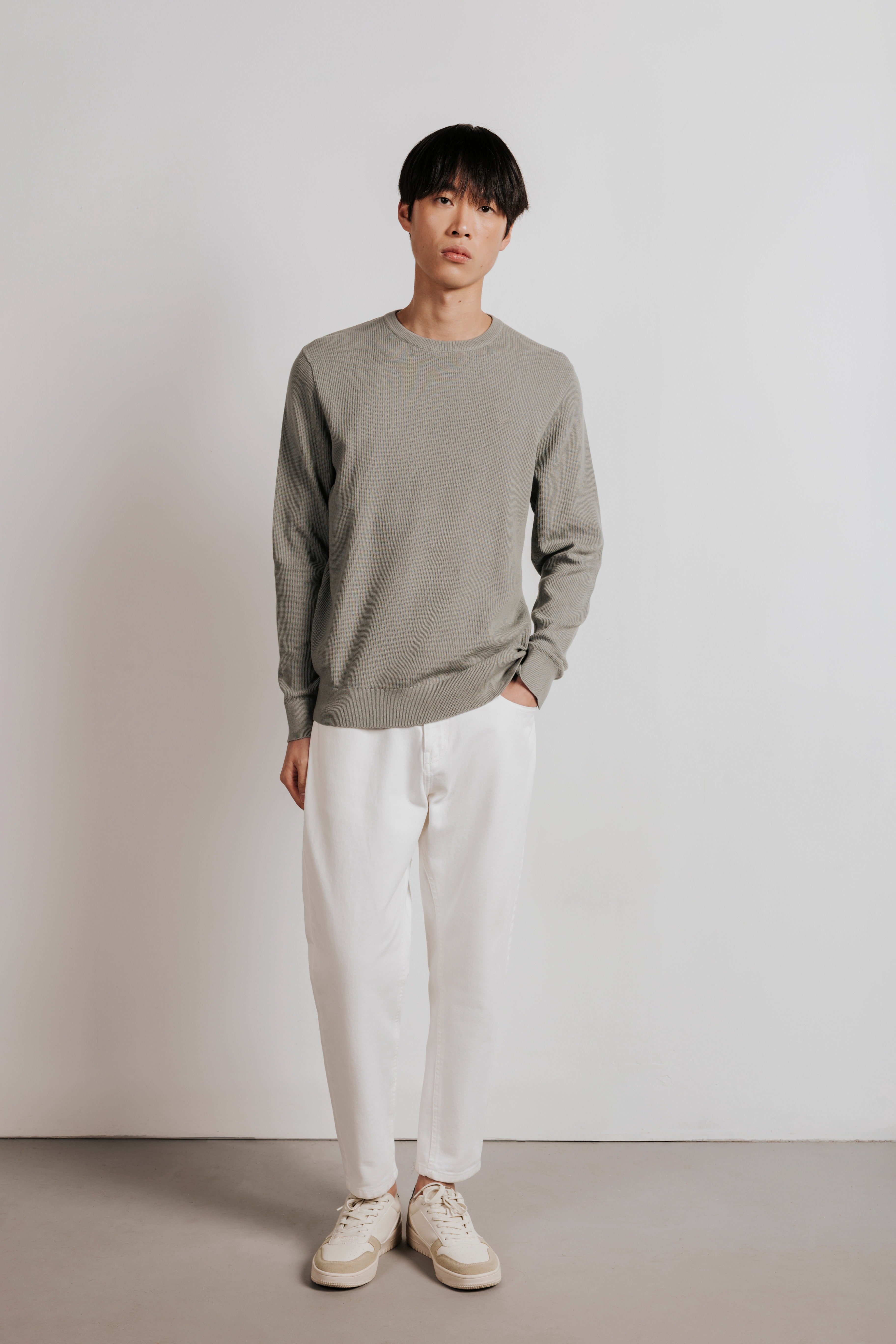 Box neck jersey structure