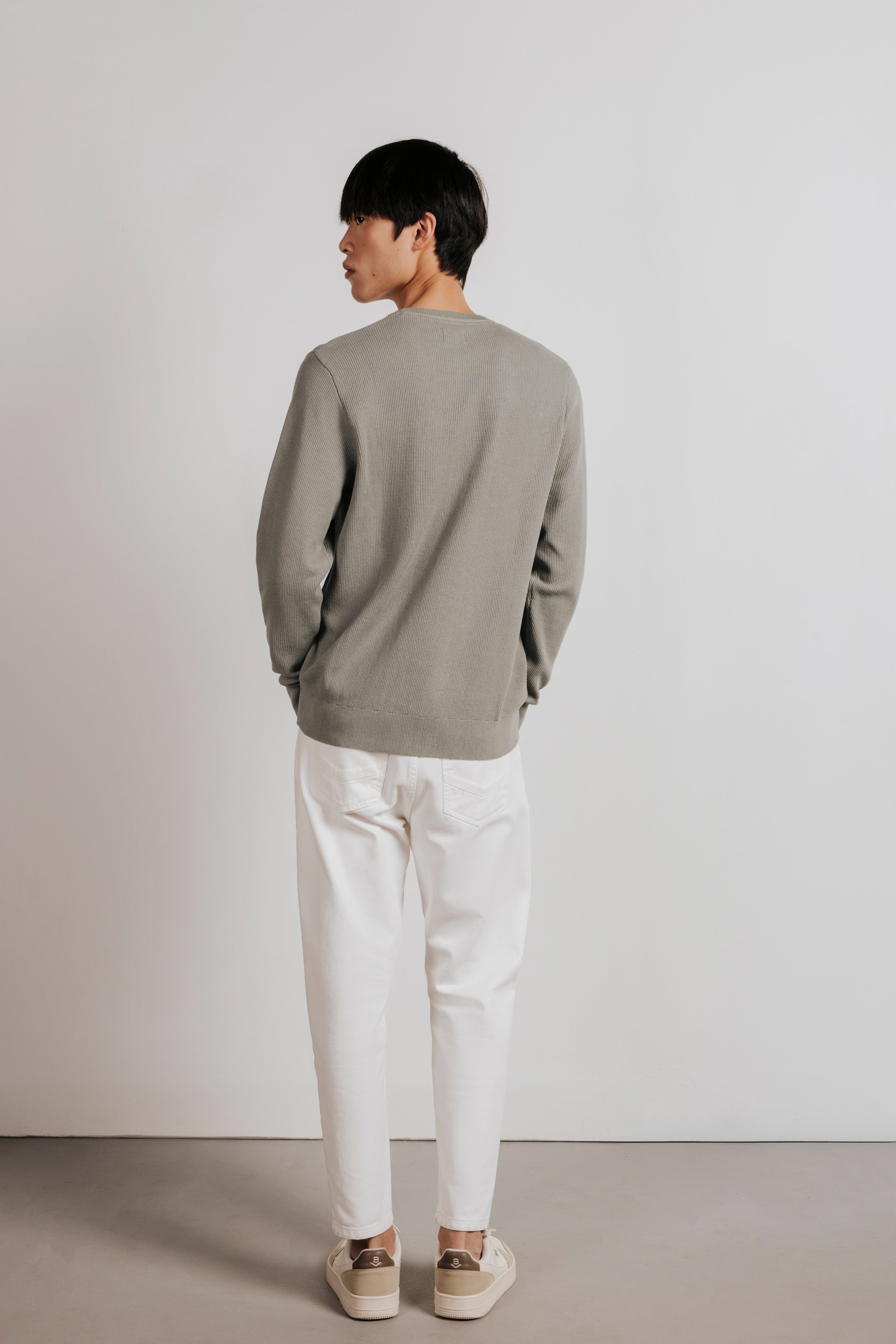 Box neck jersey structure