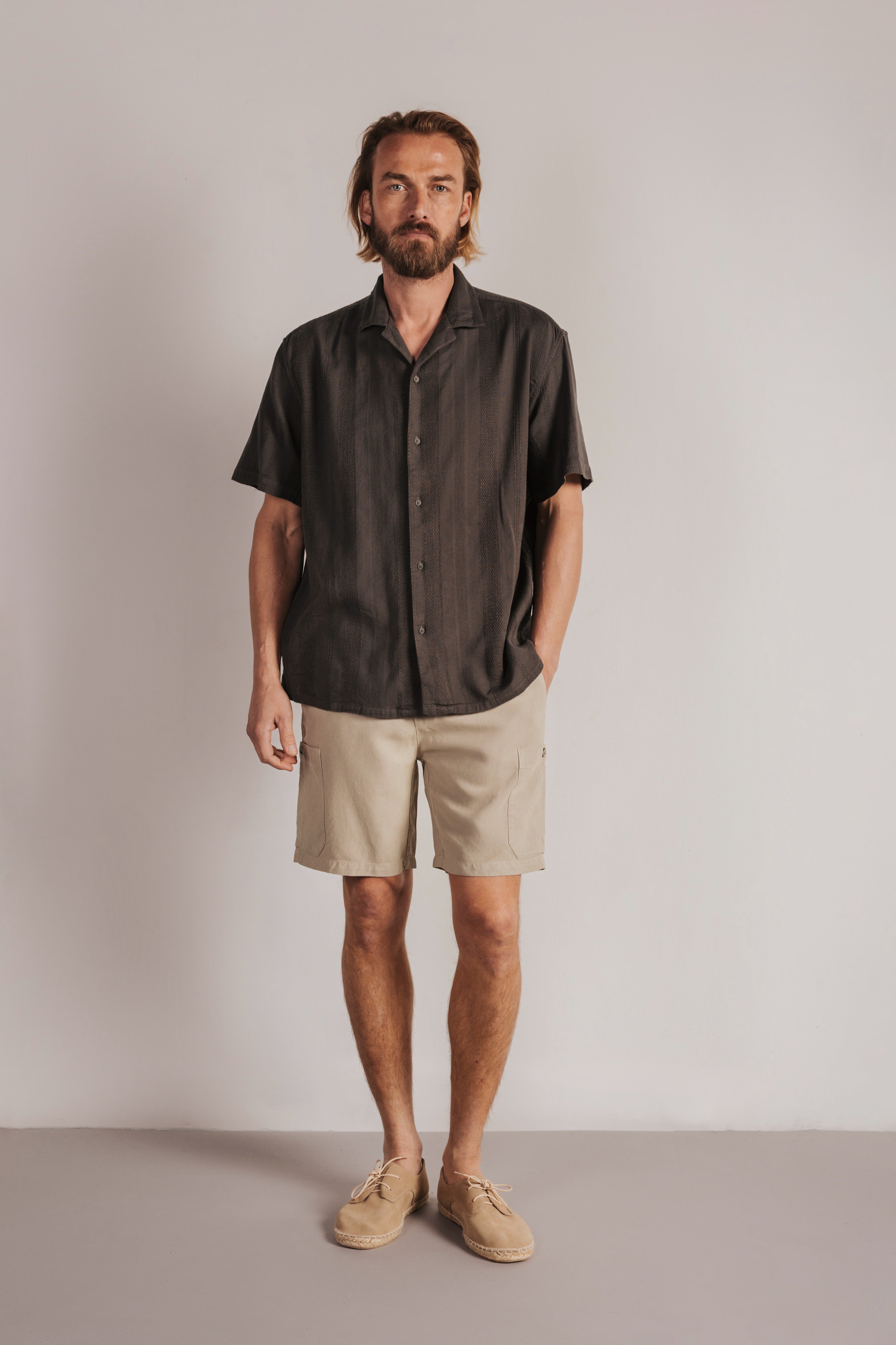 Bermuda cargo linen