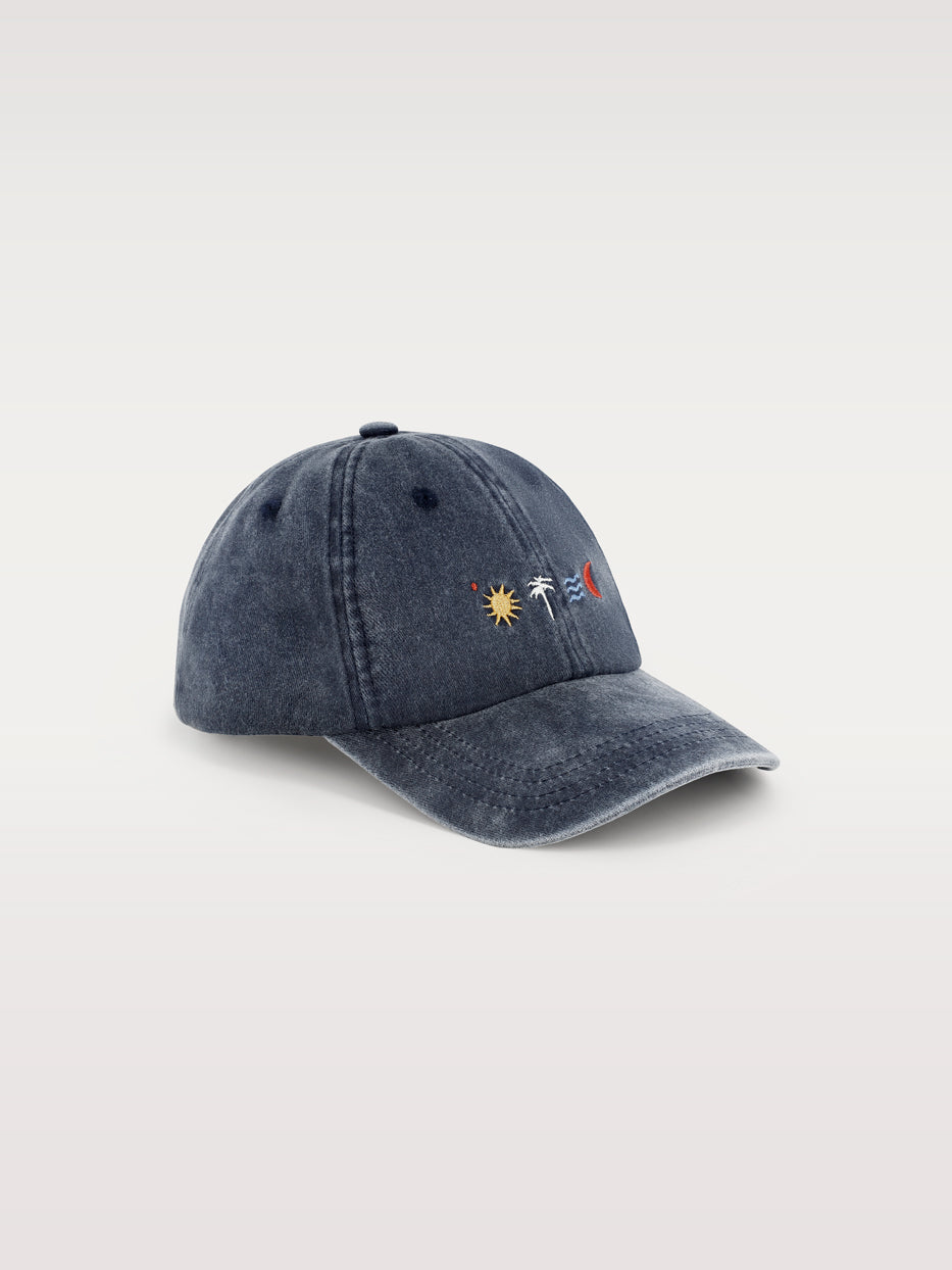 Washed cap with embroidery