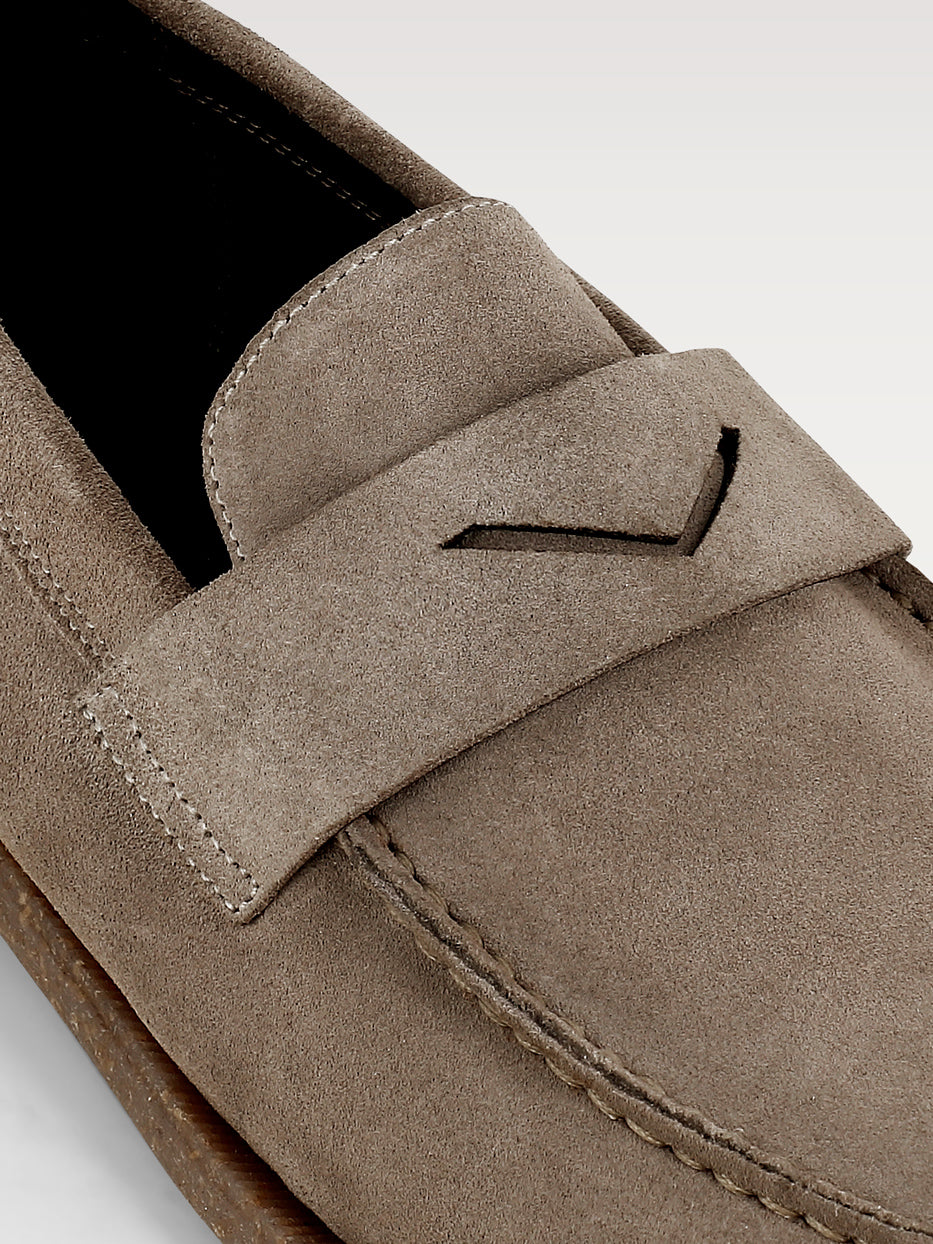 Leather moccasin