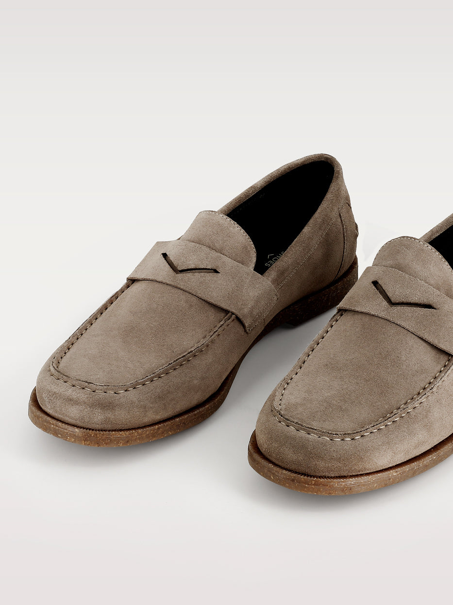 Leather moccasin