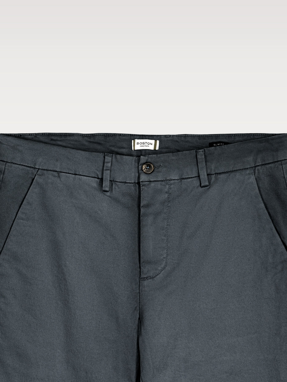 Pantalón chino slim fit esencial