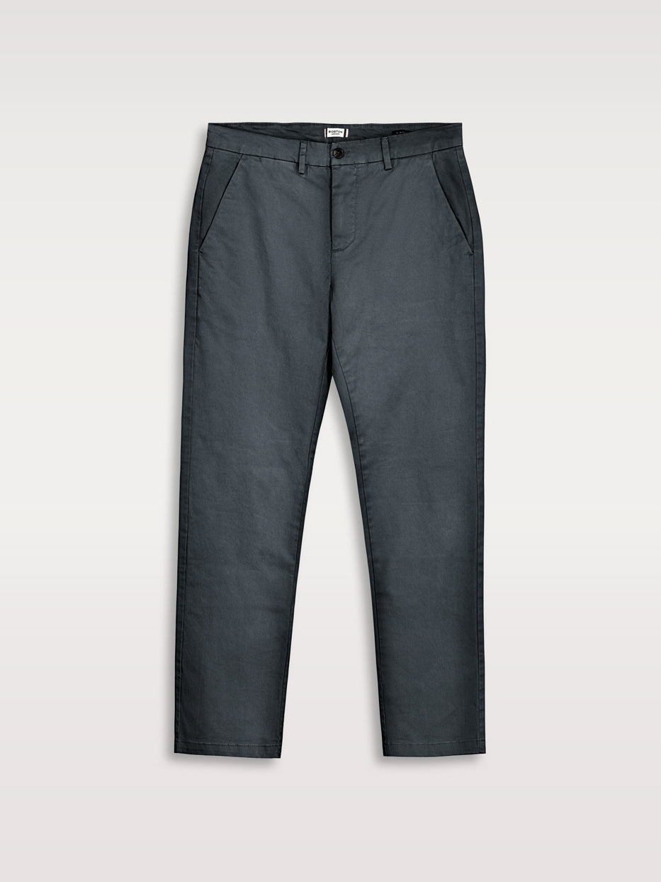 Pantalón chino slim fit esencial